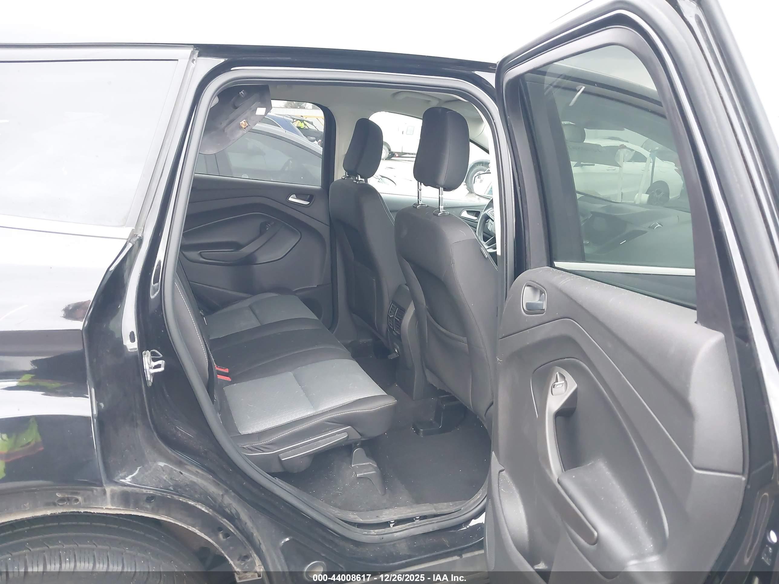 FORD ESCAPE image 8