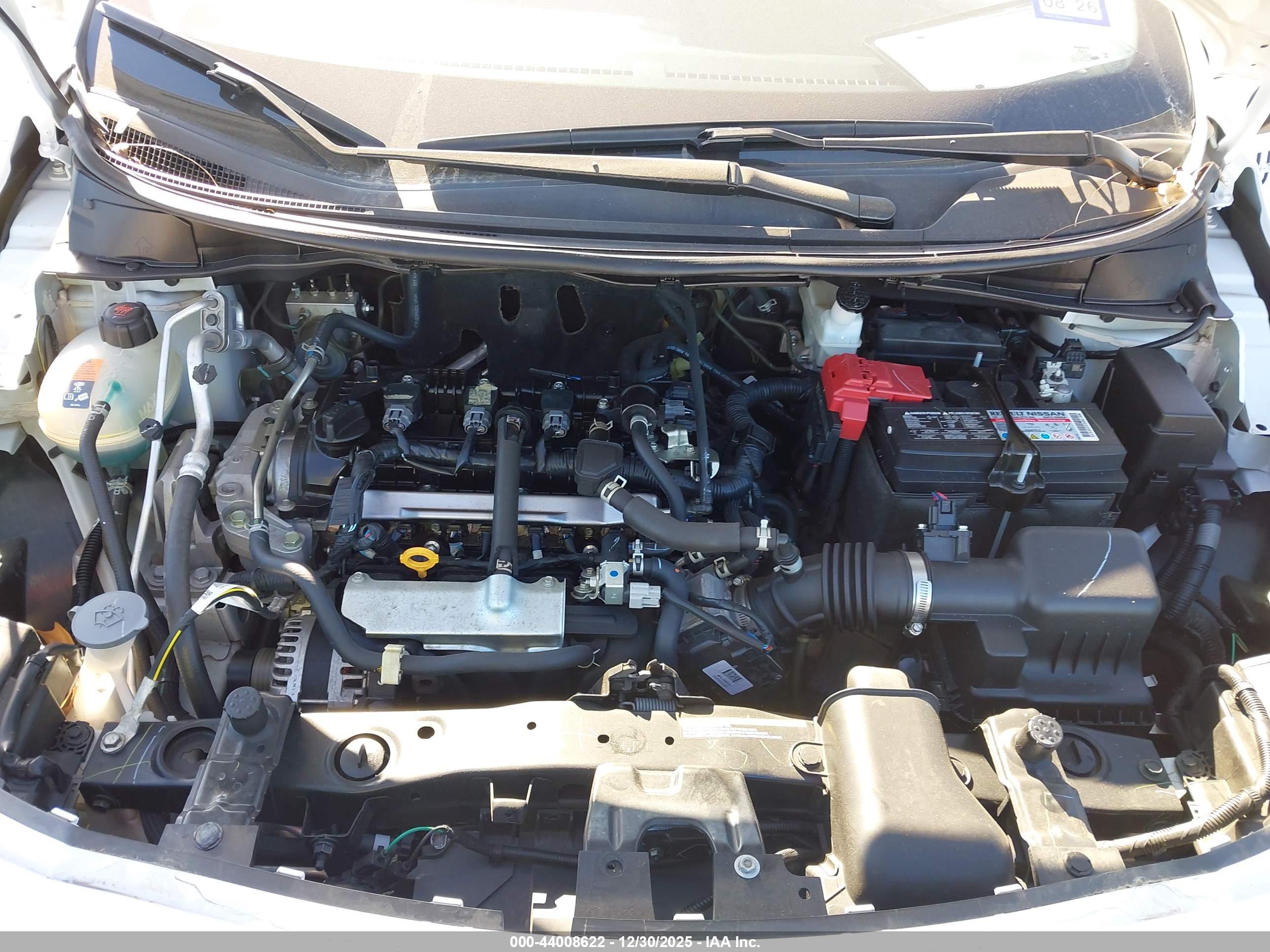 NISSAN VERSA image 10