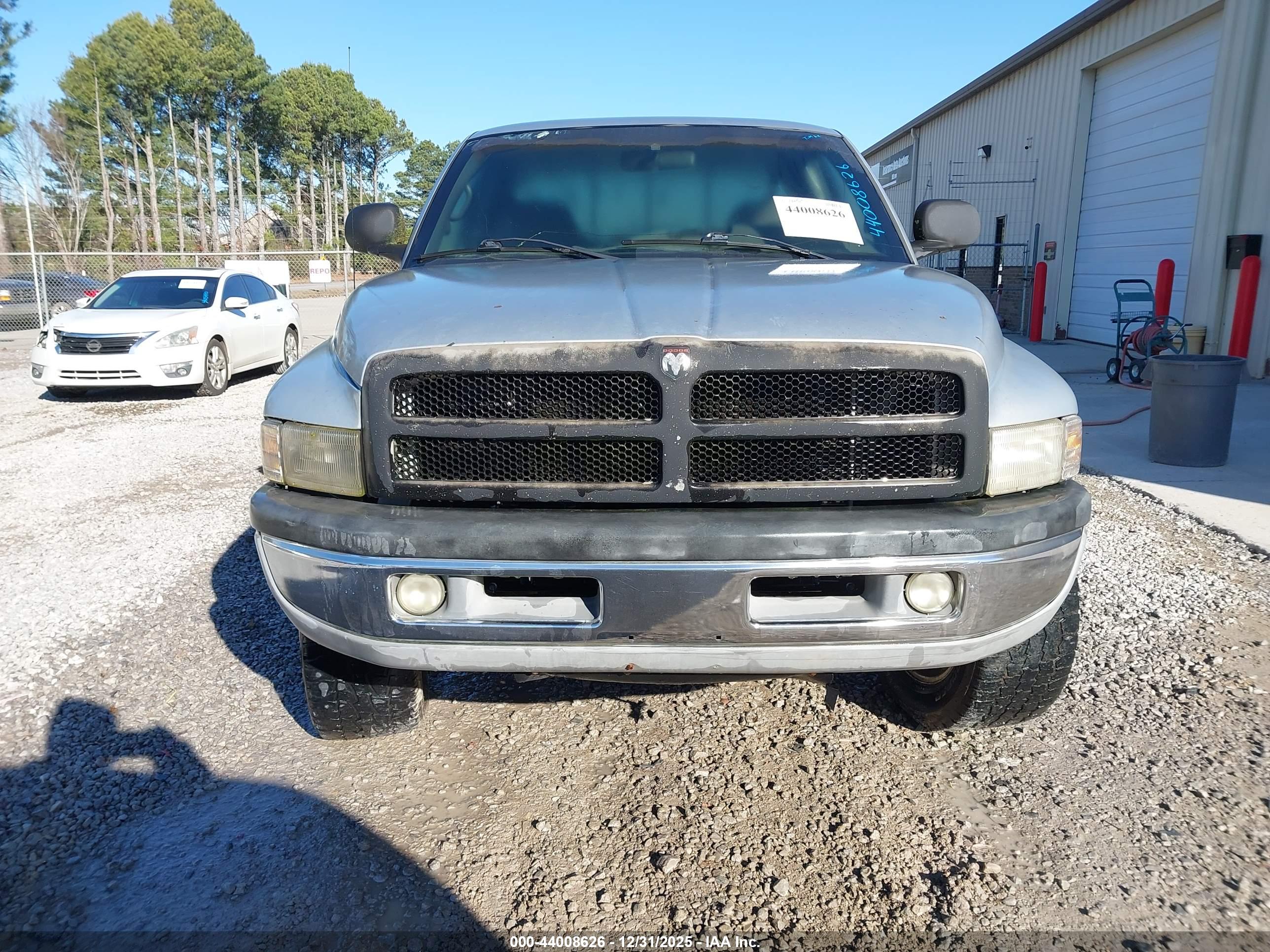 DODGE RAM image 6