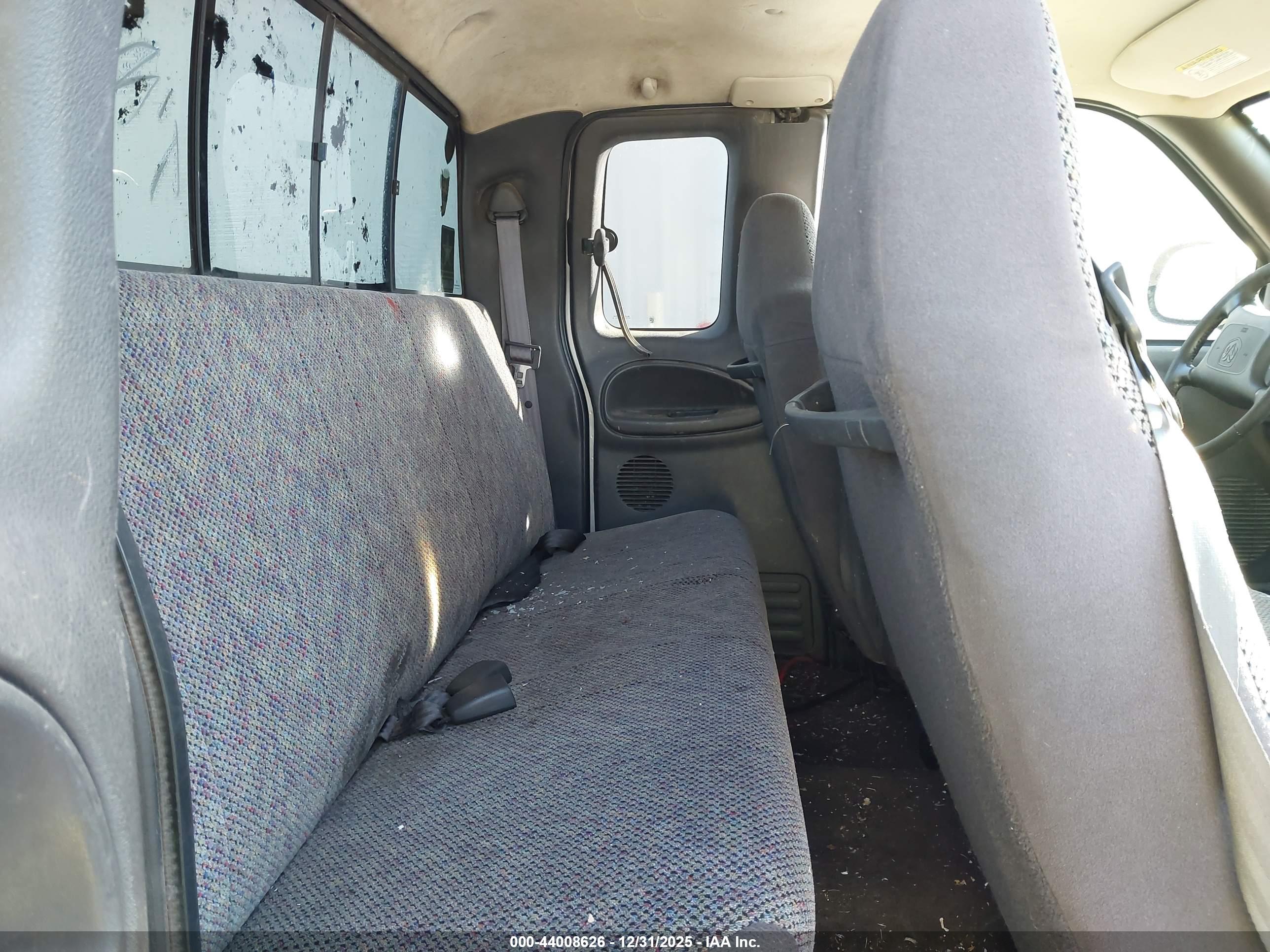 DODGE RAM image 8
