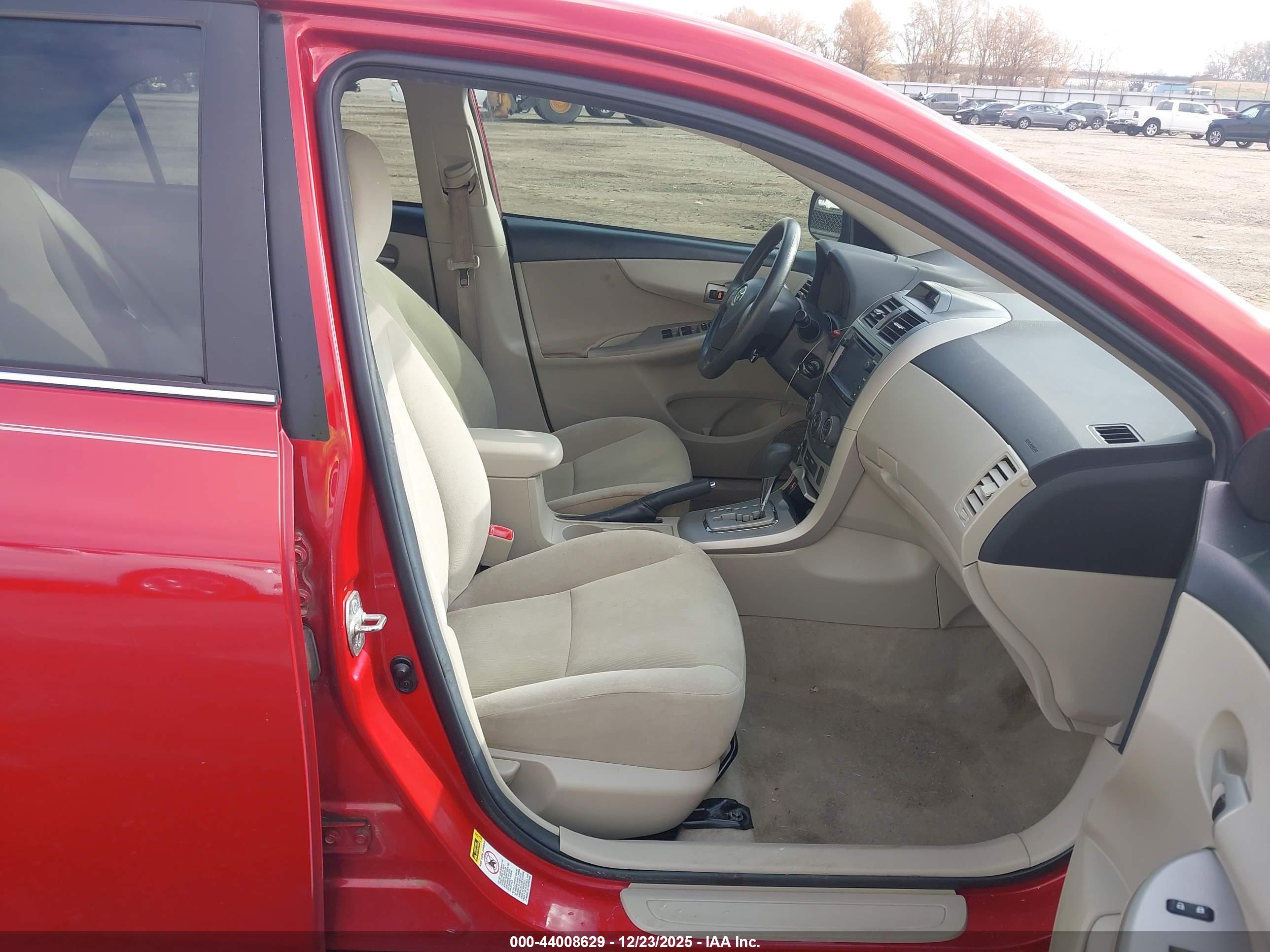 TOYOTA COROLLA image 5