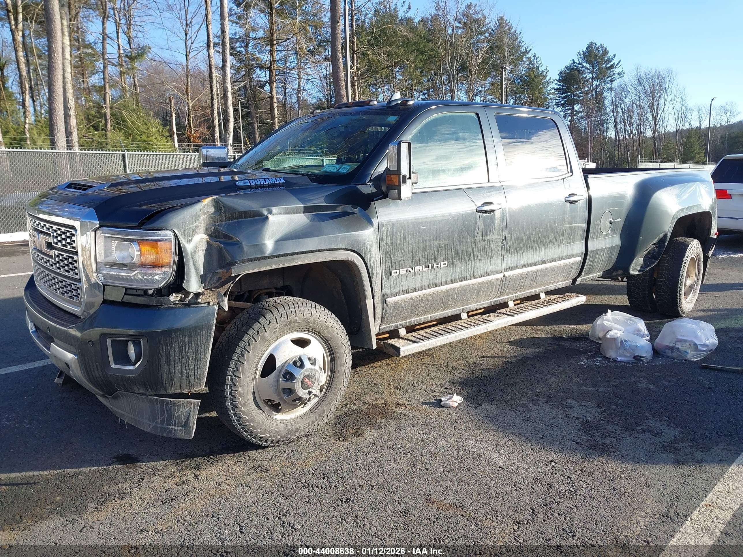GMC SIERRA image 2