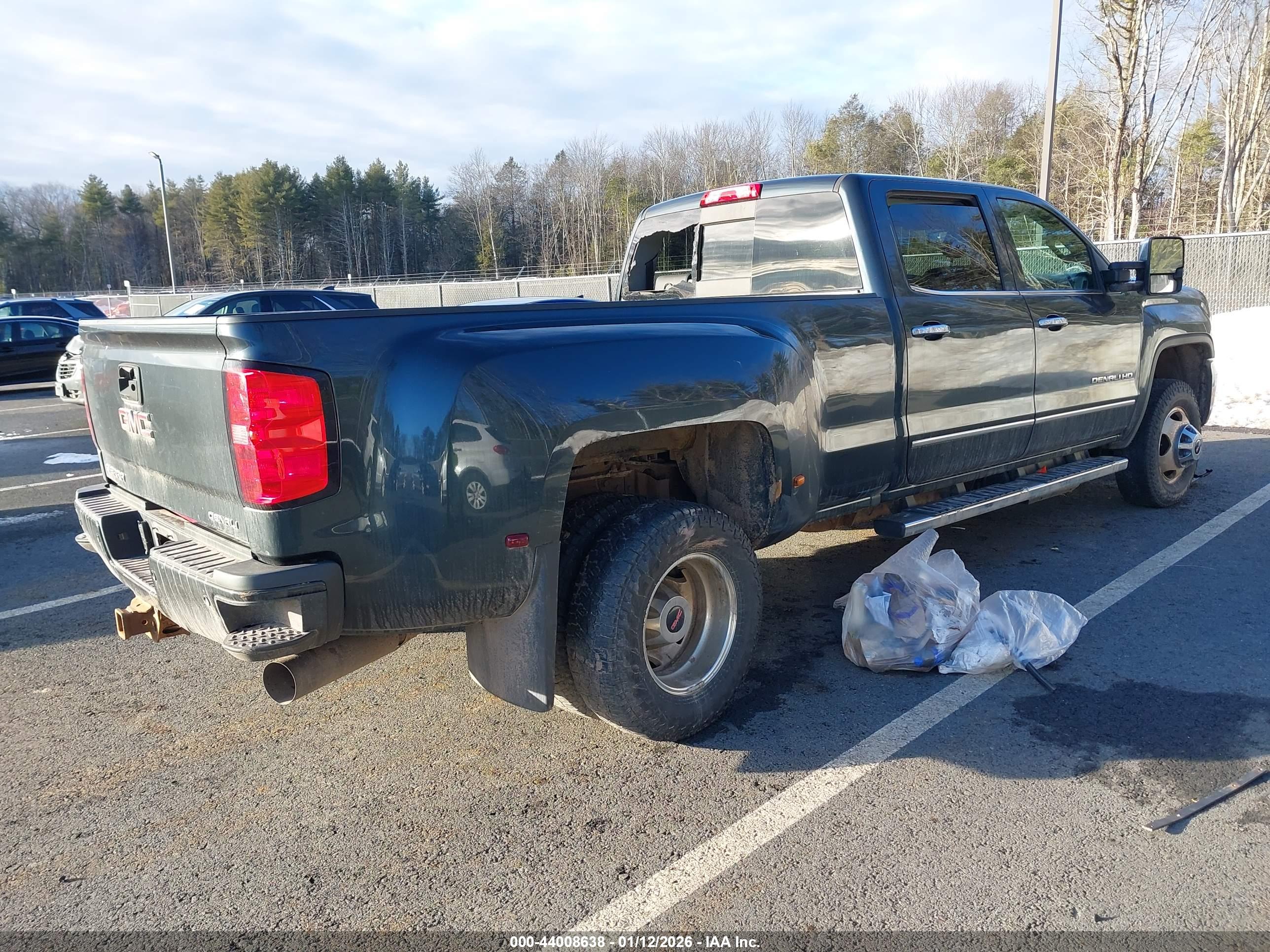 GMC SIERRA image 4