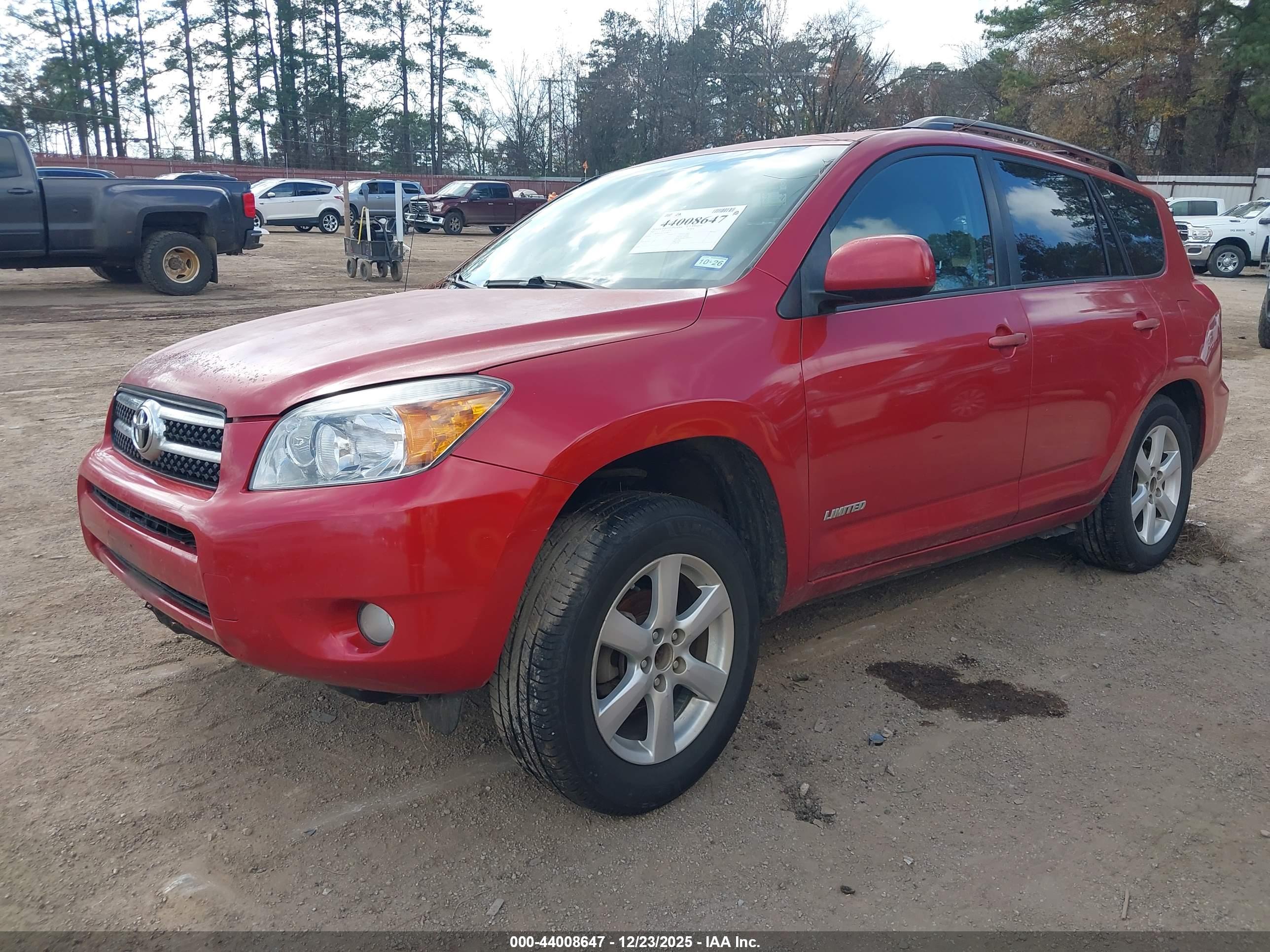 TOYOTA RAV4 image 2
