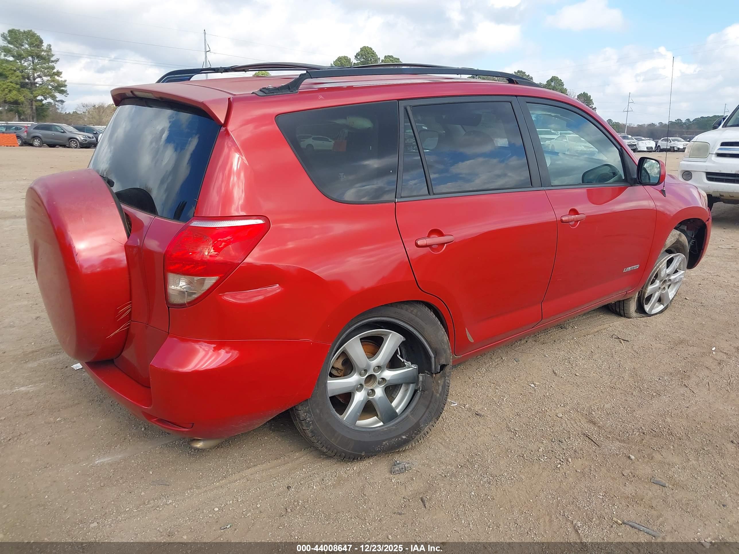 TOYOTA RAV4 image 4