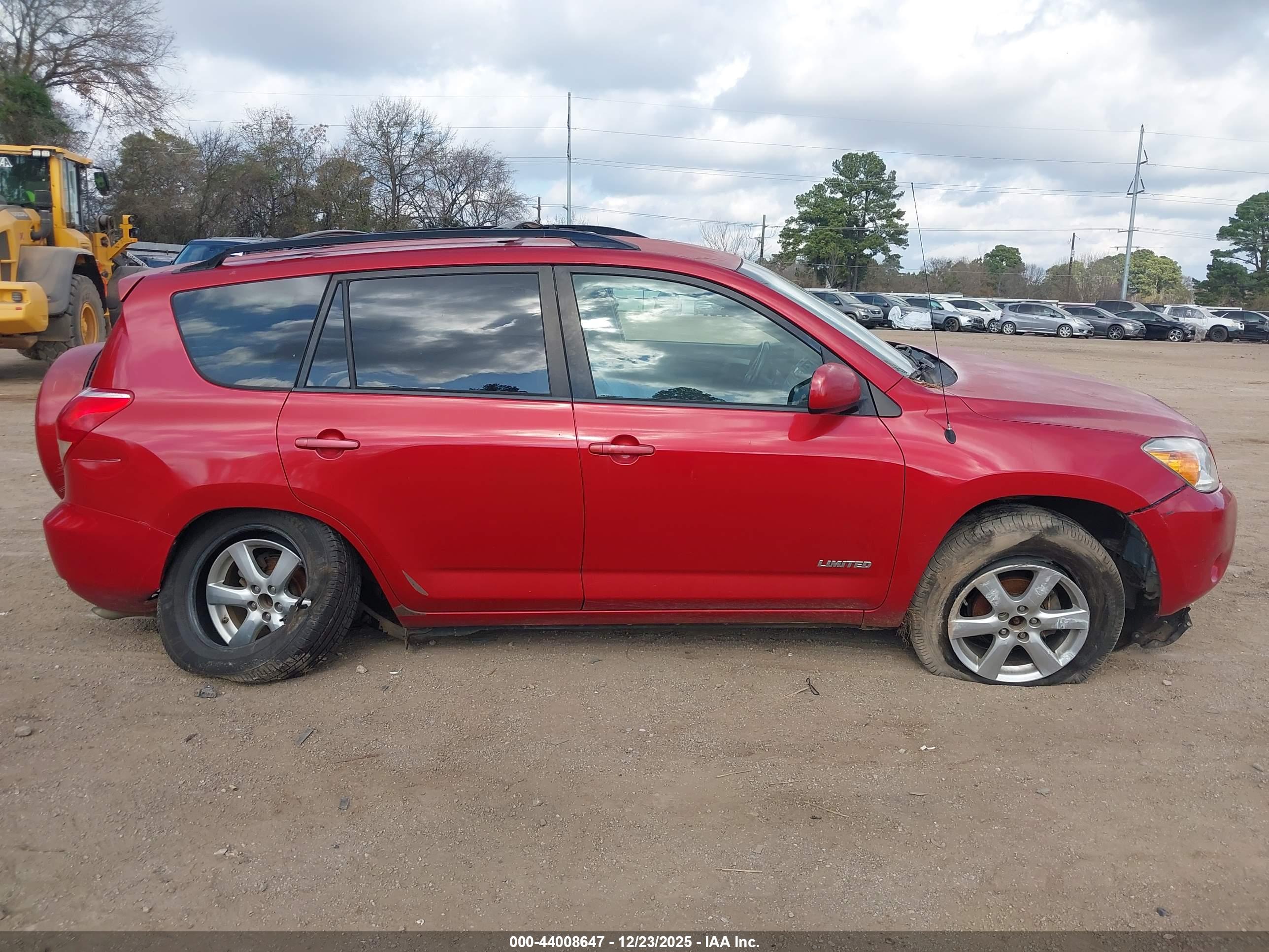 TOYOTA RAV4 image 6