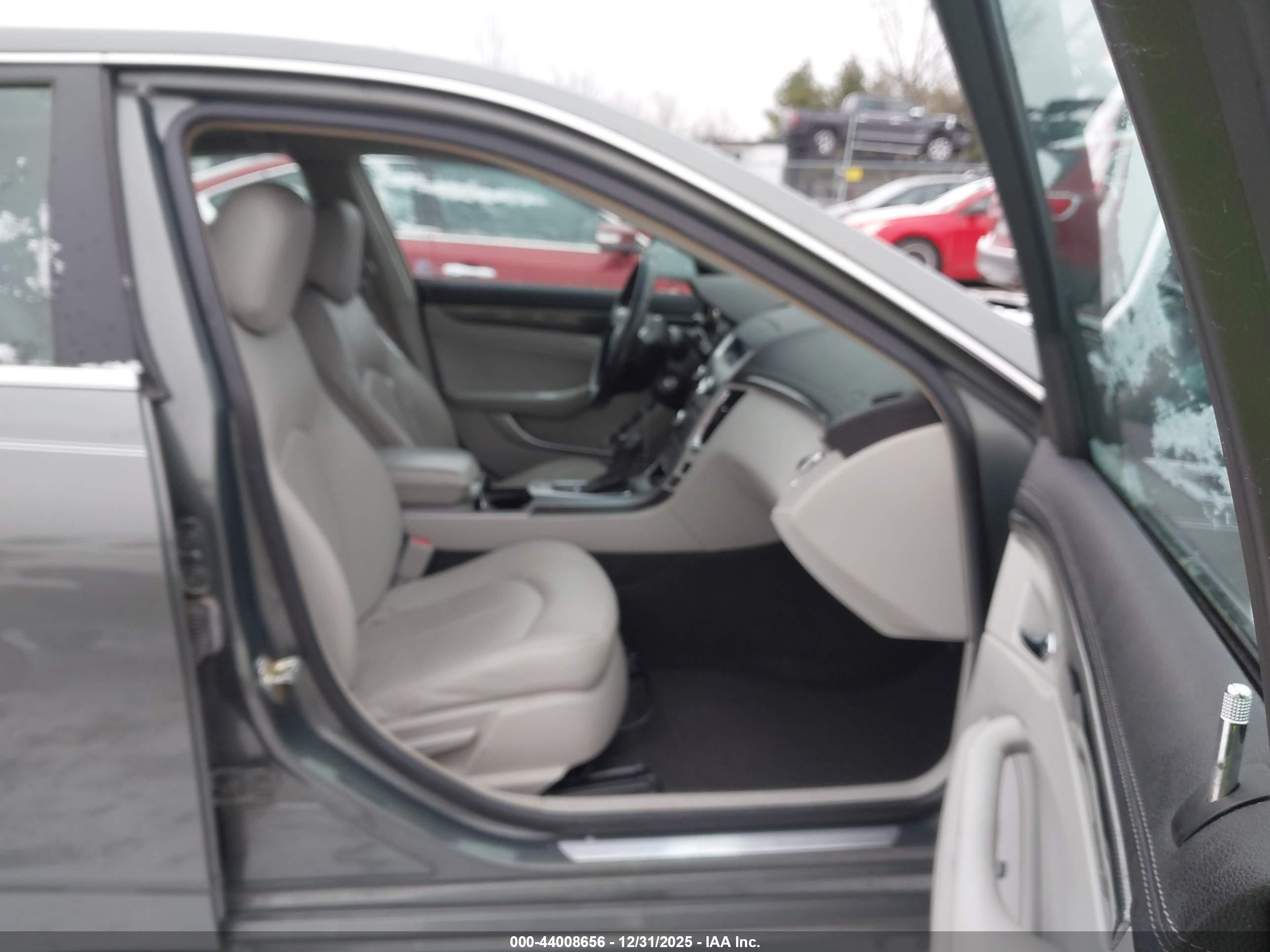 CADILLAC CTS image 5