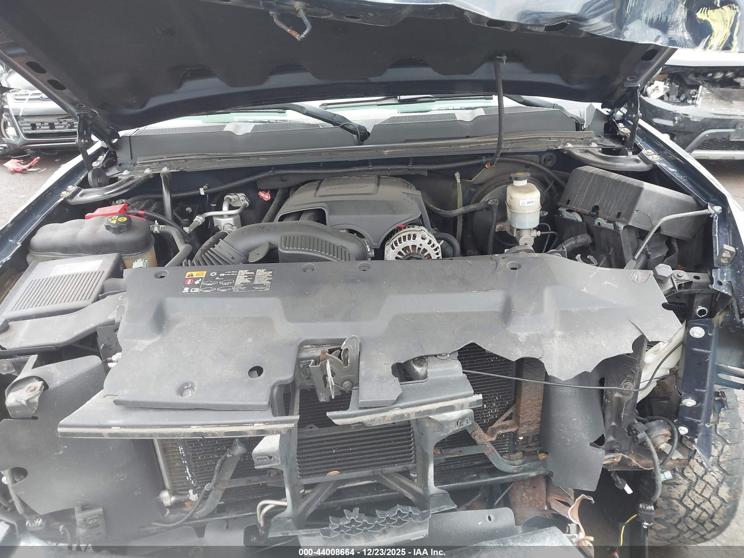 CHEVROLET SILVERADO image 10