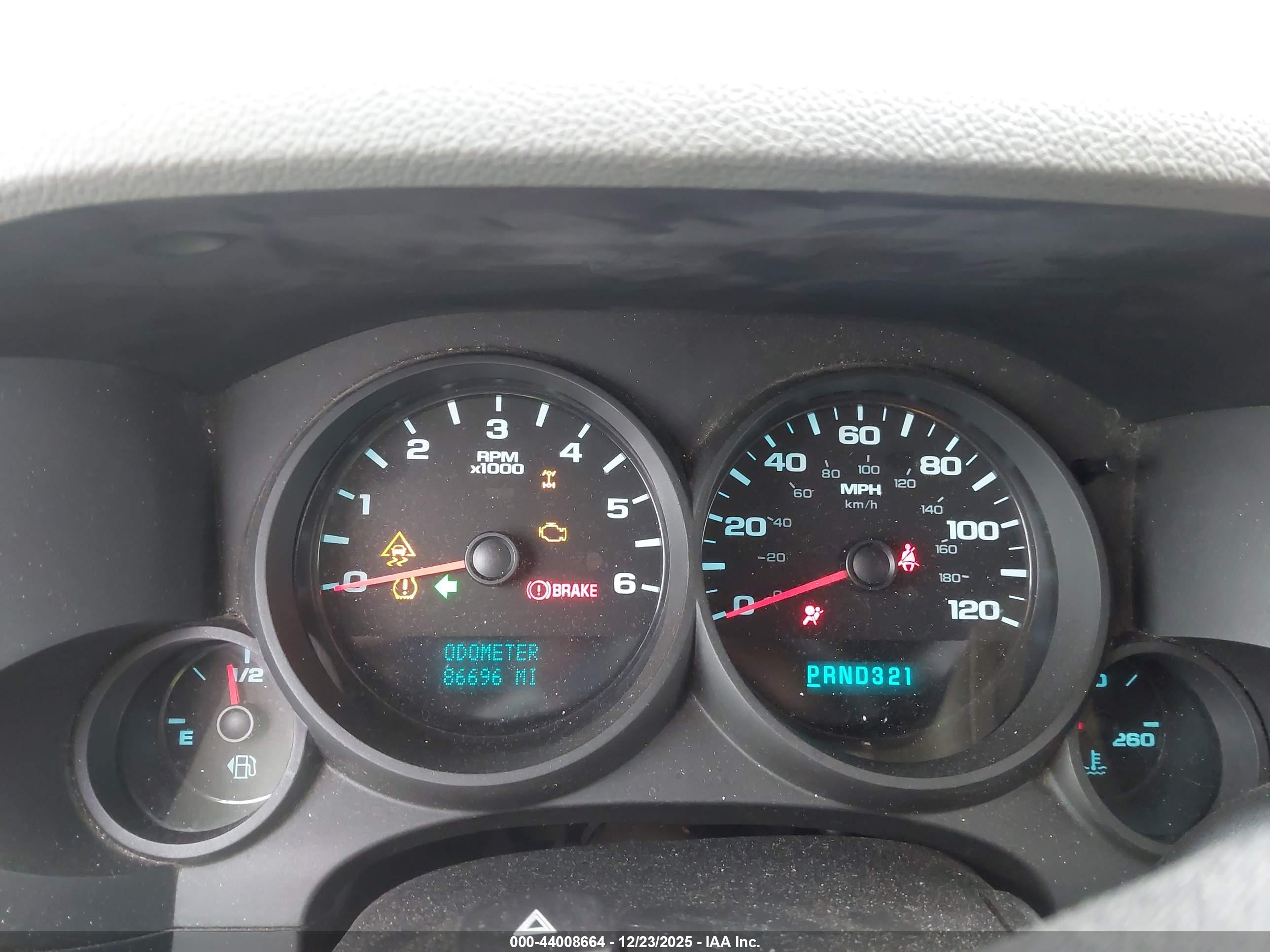 CHEVROLET SILVERADO image 7