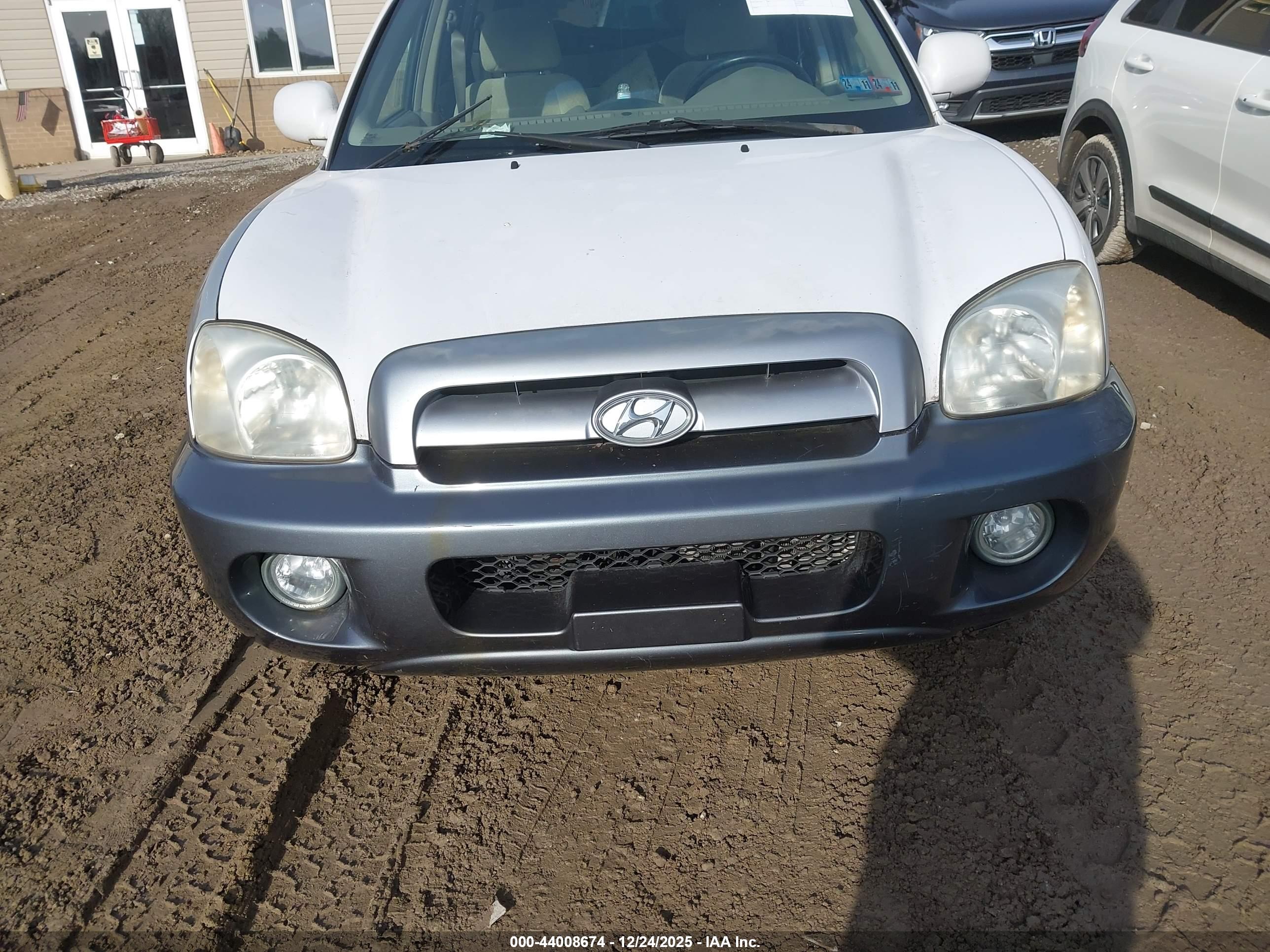 HYUNDAI SANTA image 6