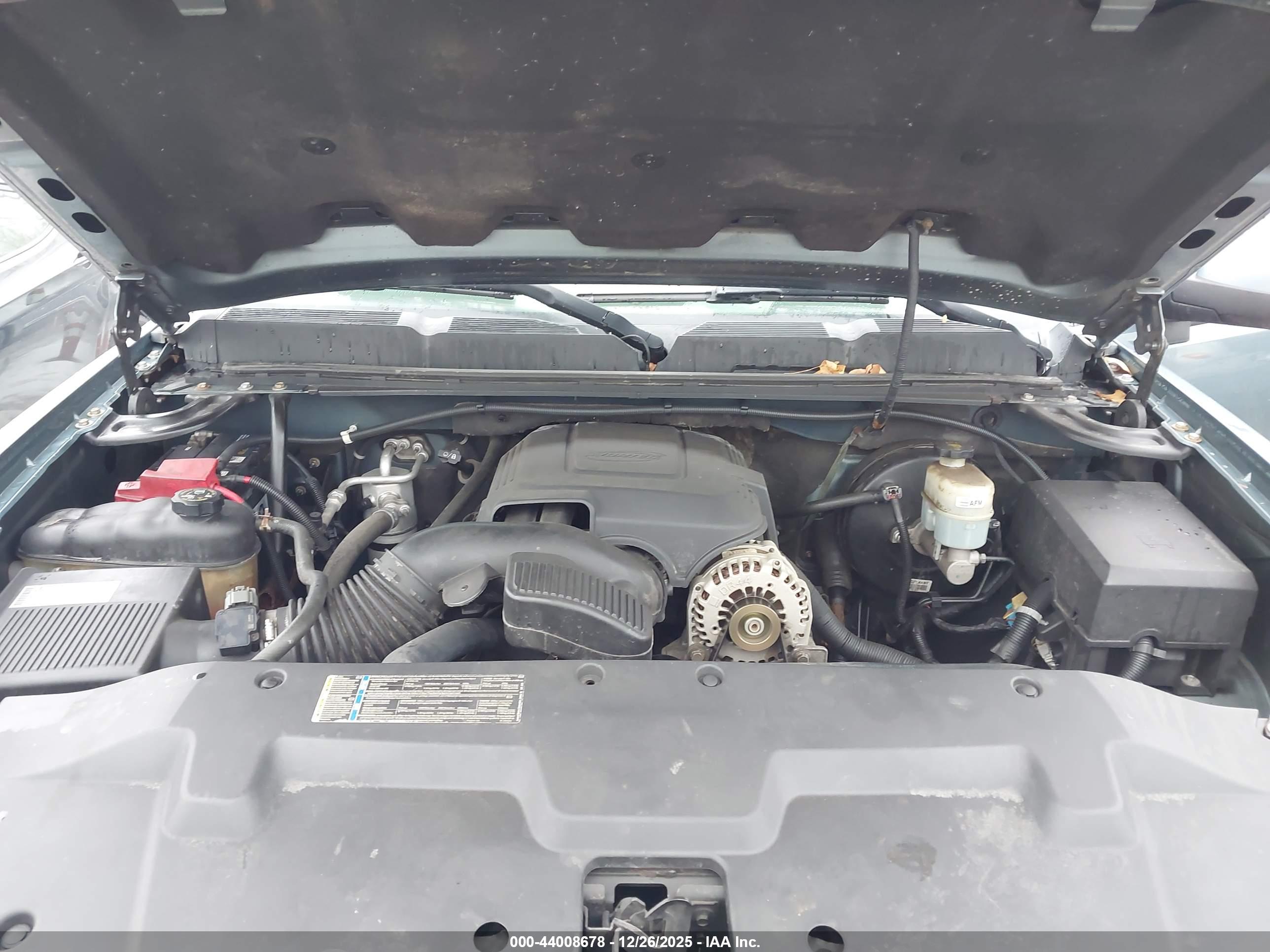 CHEVROLET SILVERADO image 10