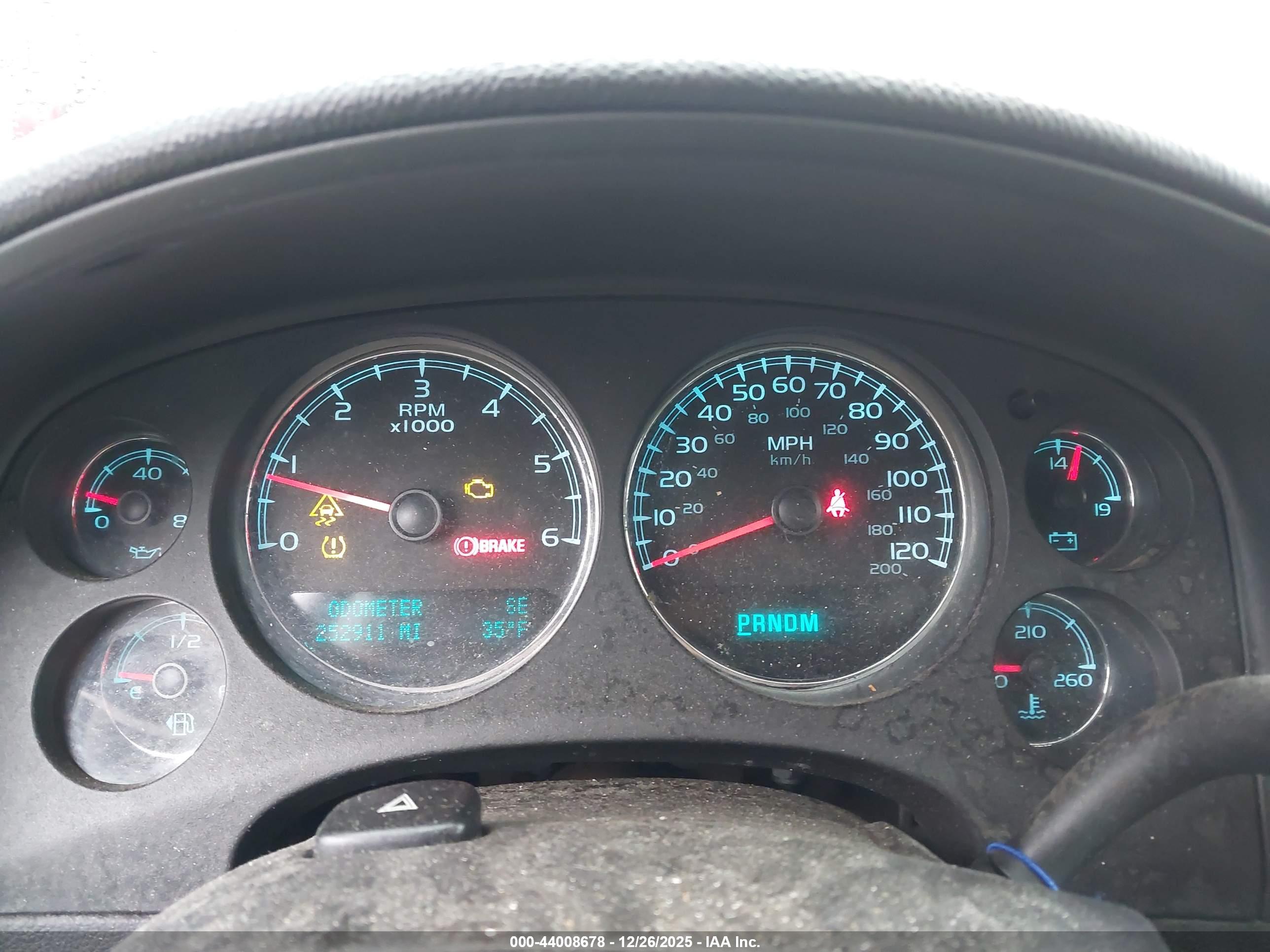 CHEVROLET SILVERADO image 7
