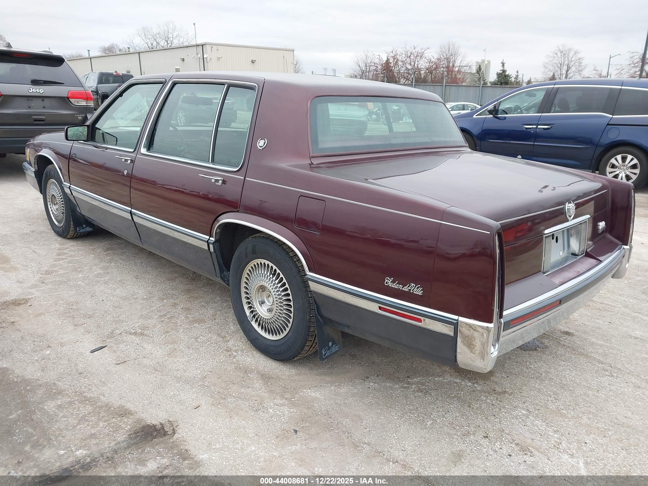 CADILLAC DEVILLE image 3