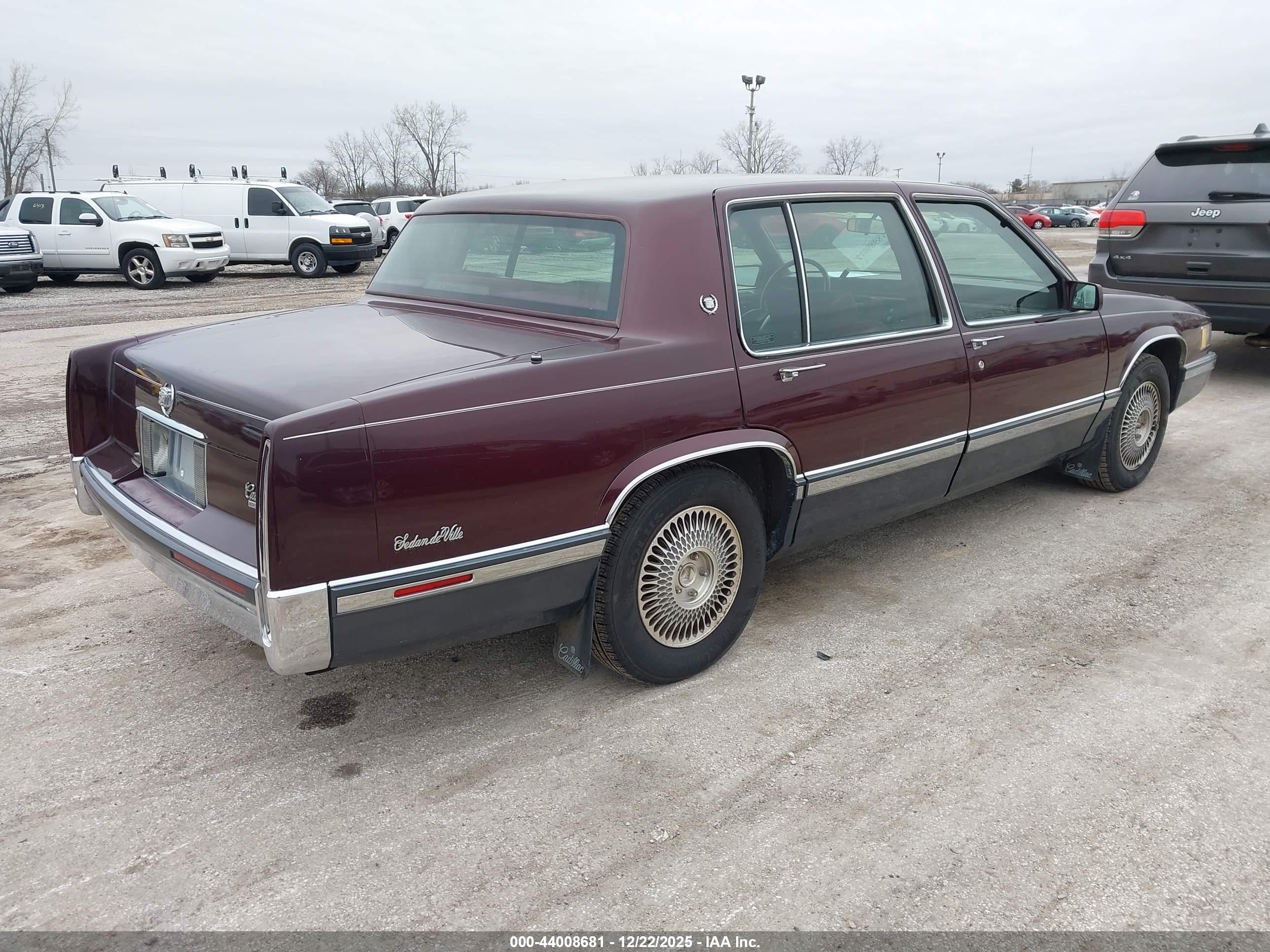 CADILLAC DEVILLE image 4