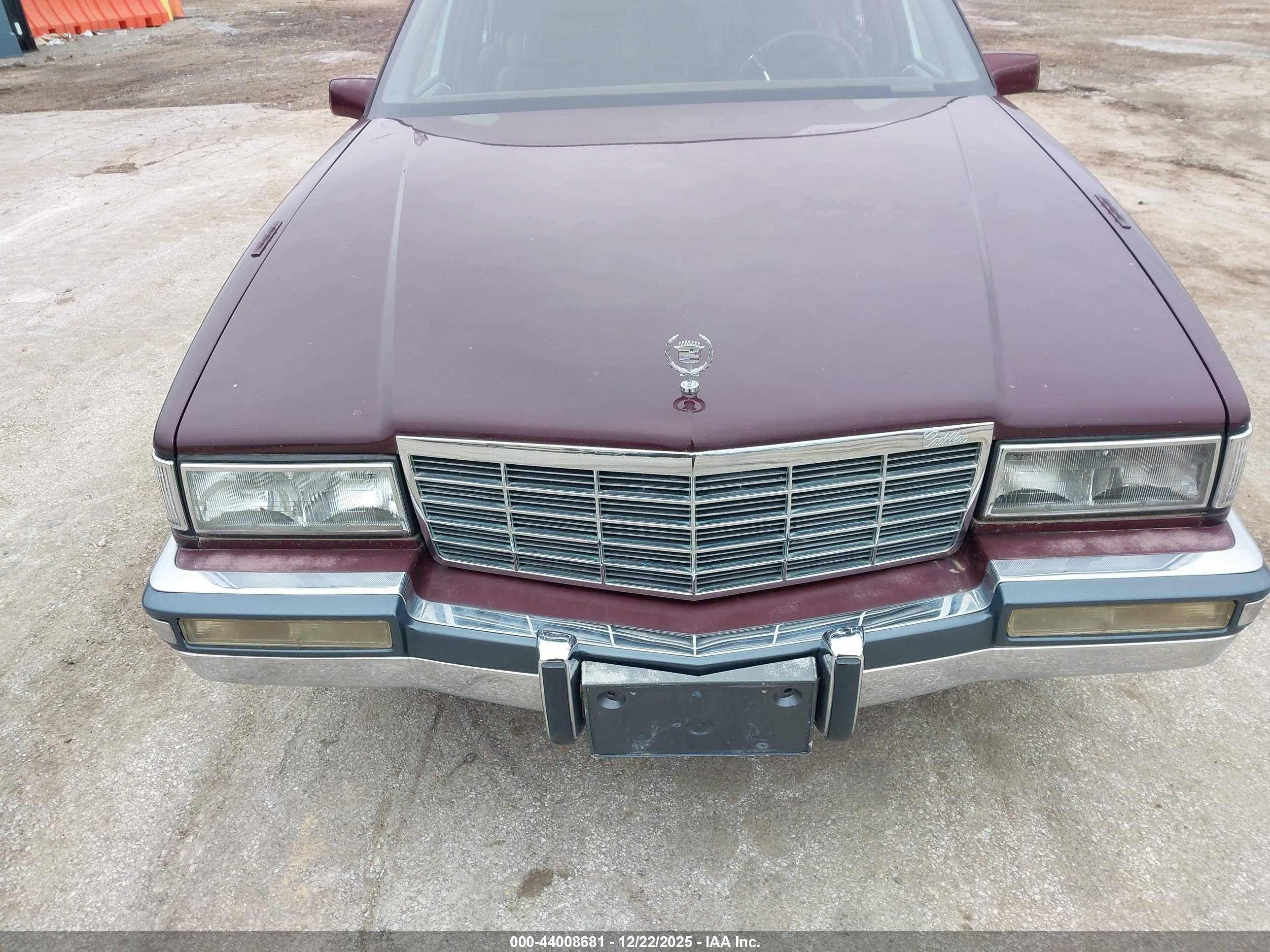 CADILLAC DEVILLE image 6