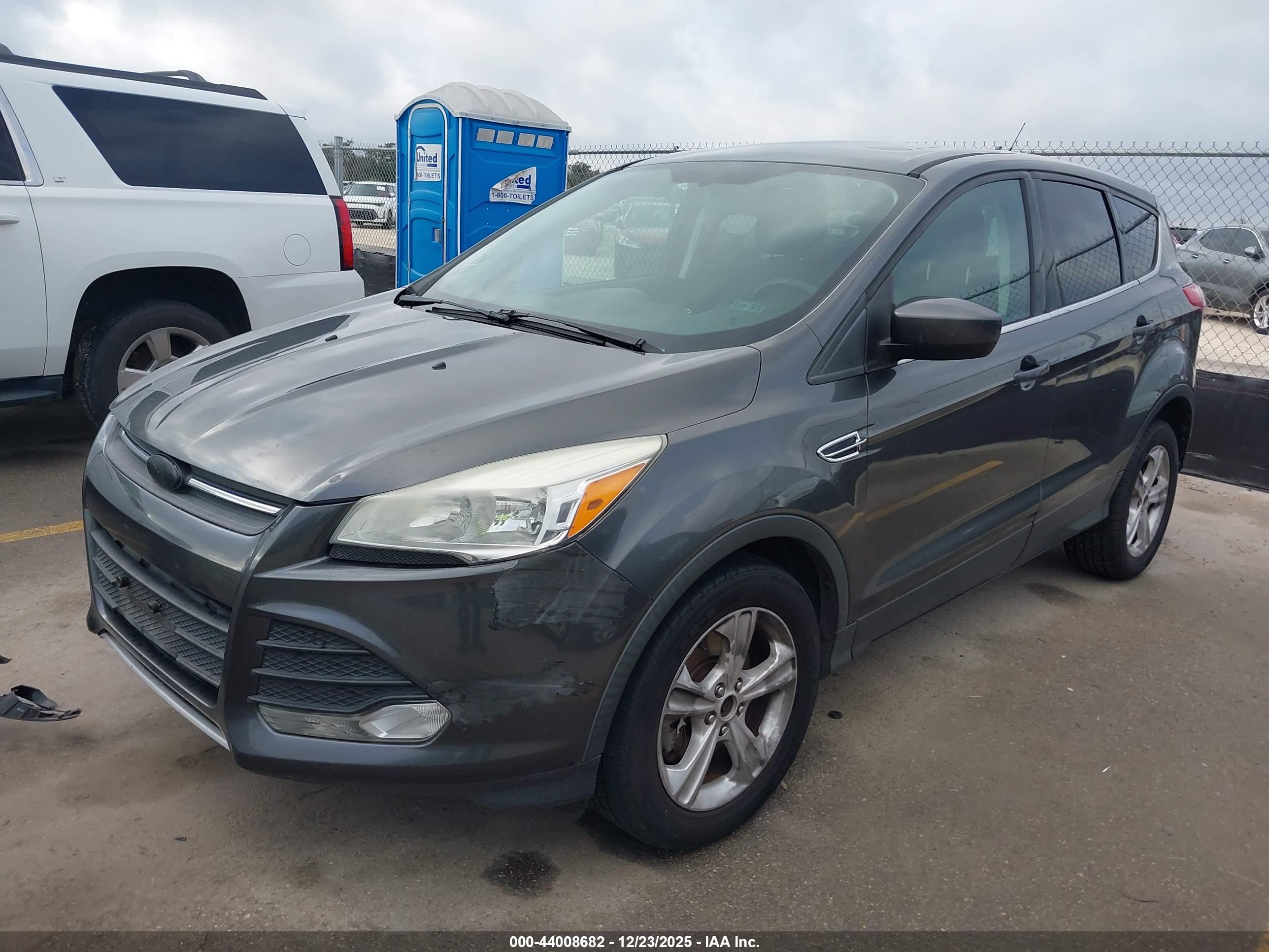 FORD ESCAPE image 2
