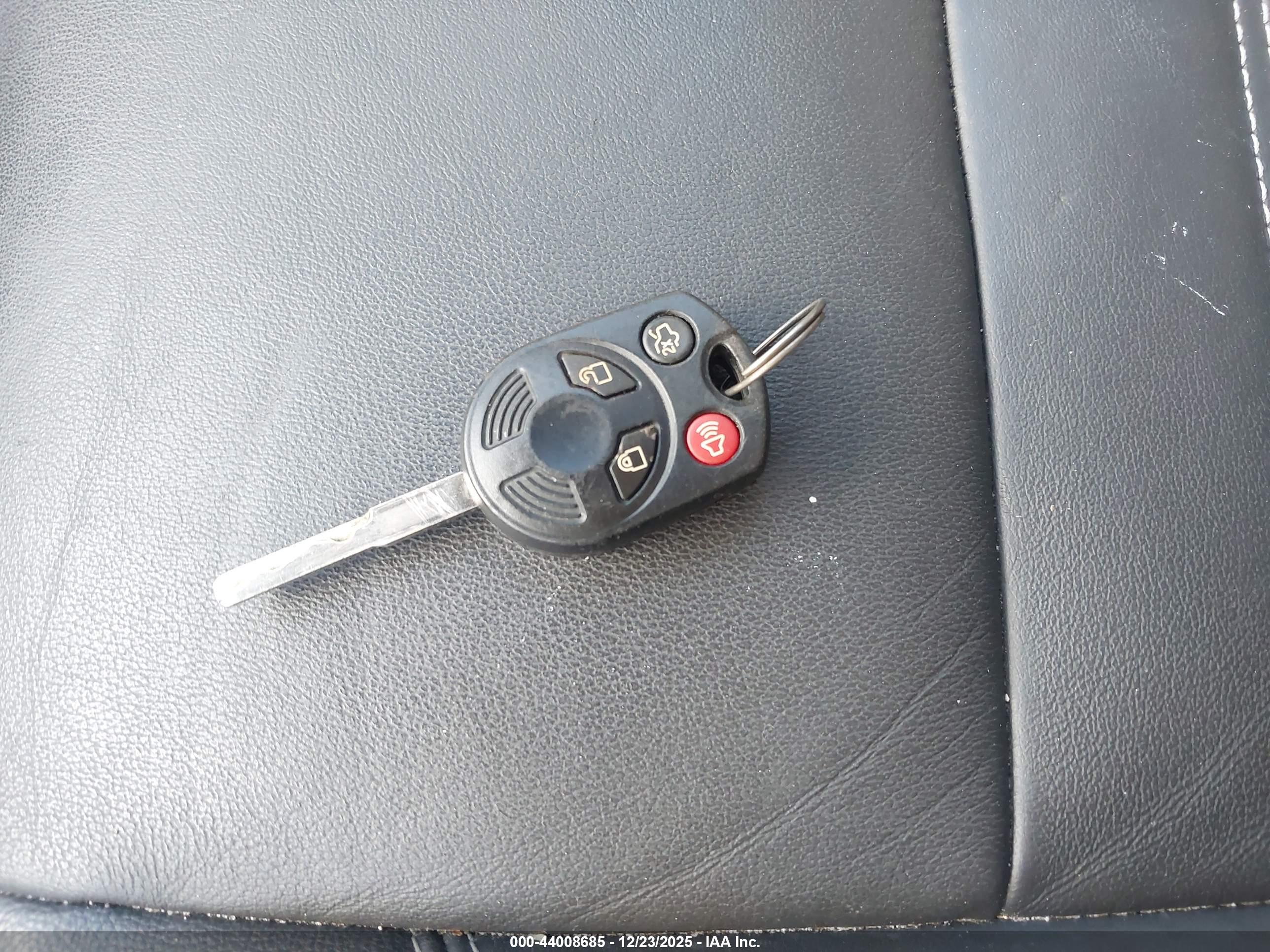 FORD ESCAPE image 11