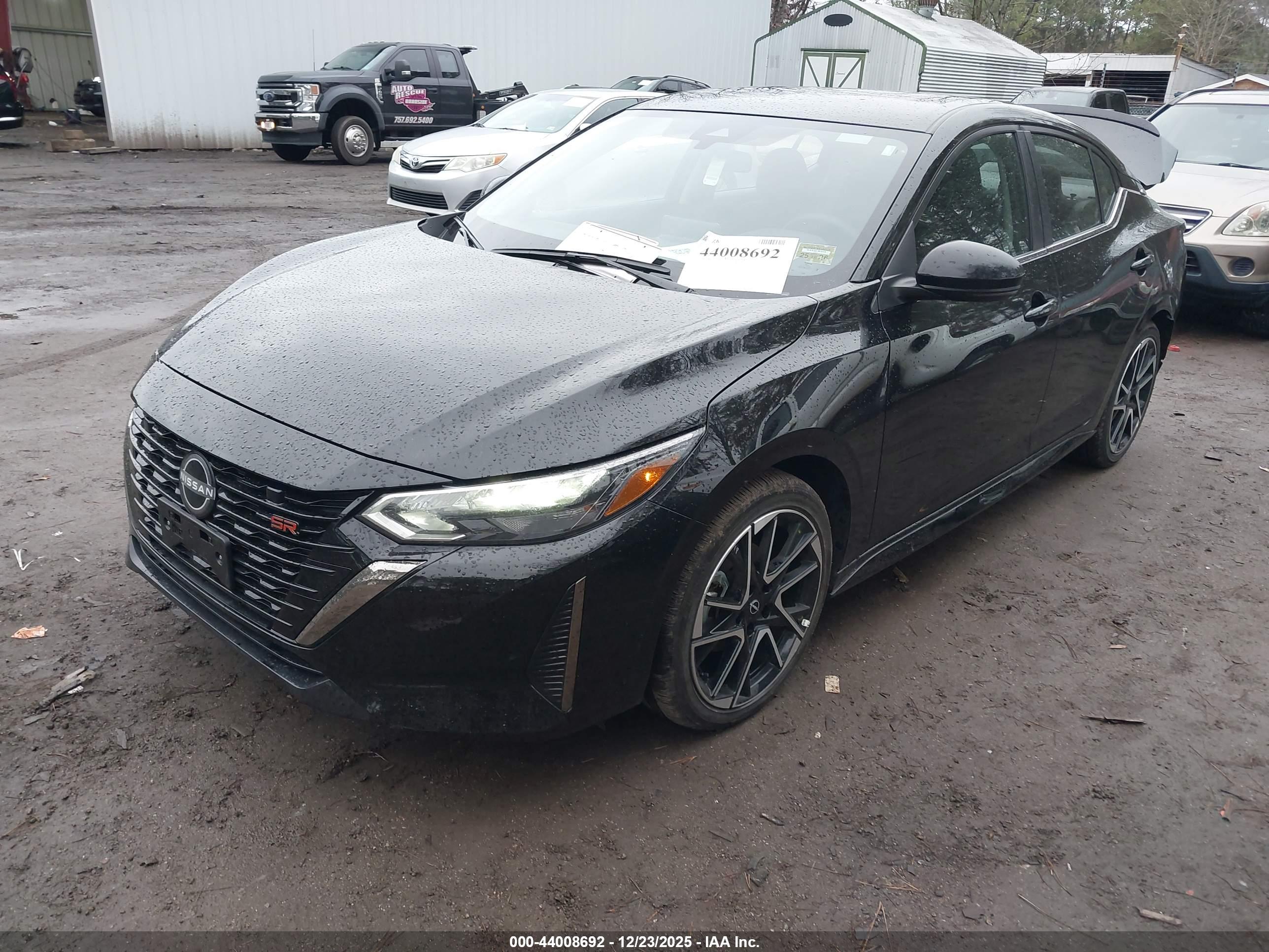 NISSAN SENTRA image 2
