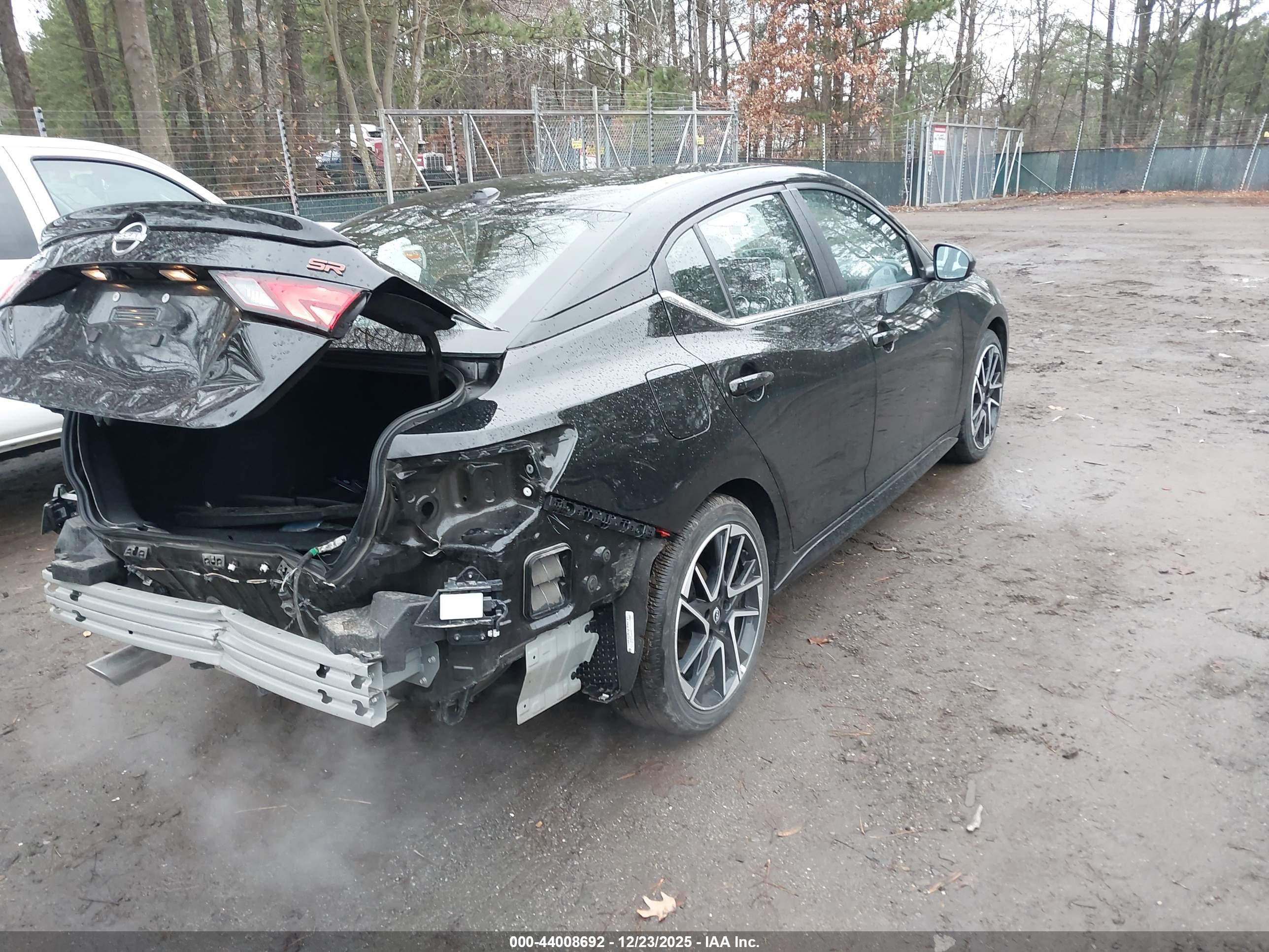 NISSAN SENTRA image 4