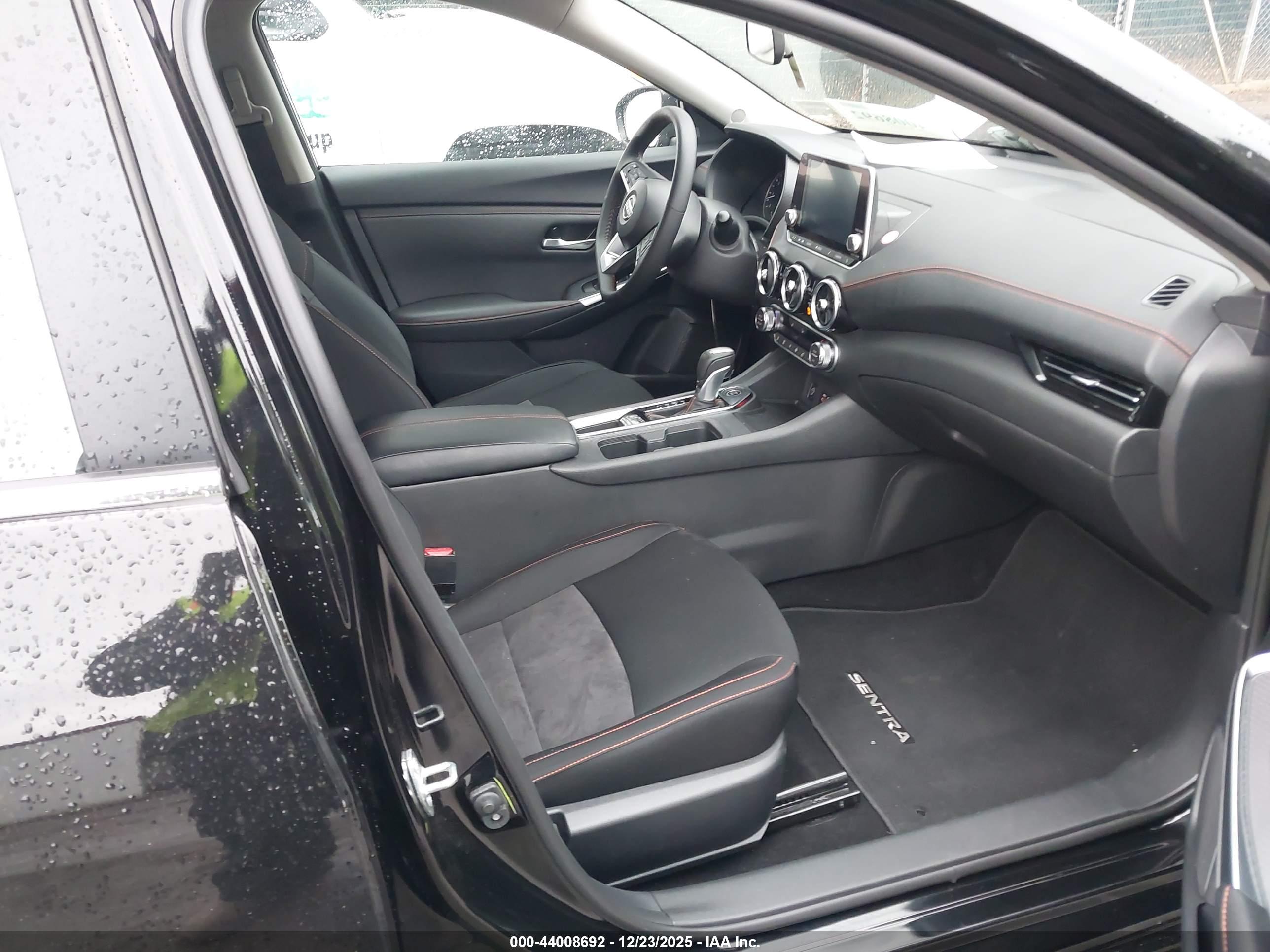 NISSAN SENTRA image 5