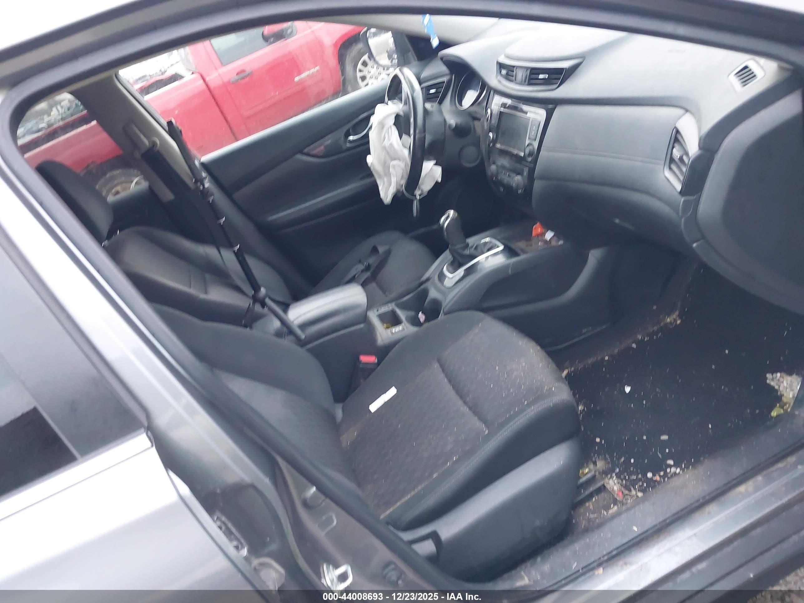 NISSAN ROGUE image 5