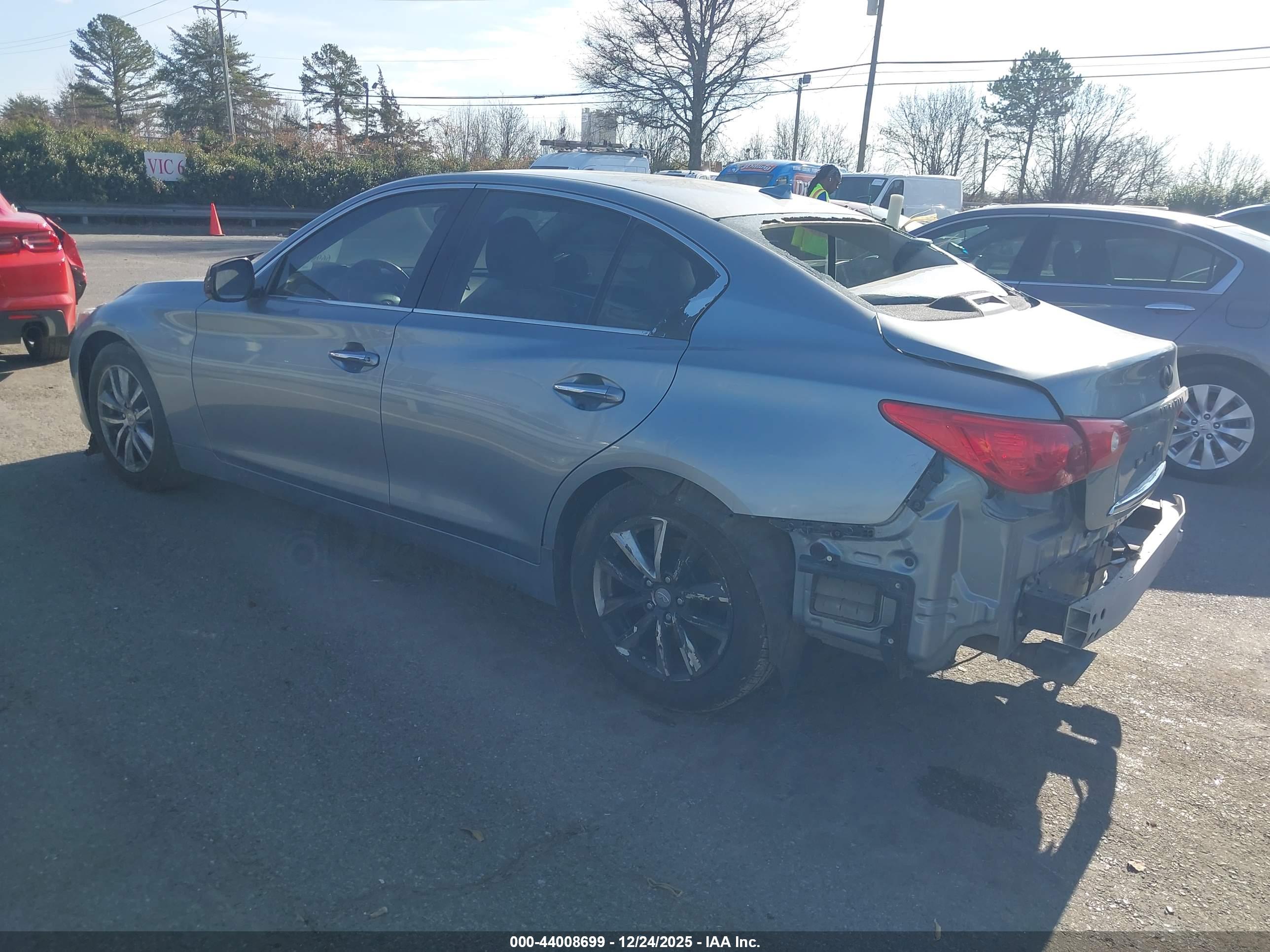 INFINITI Q50 image 3