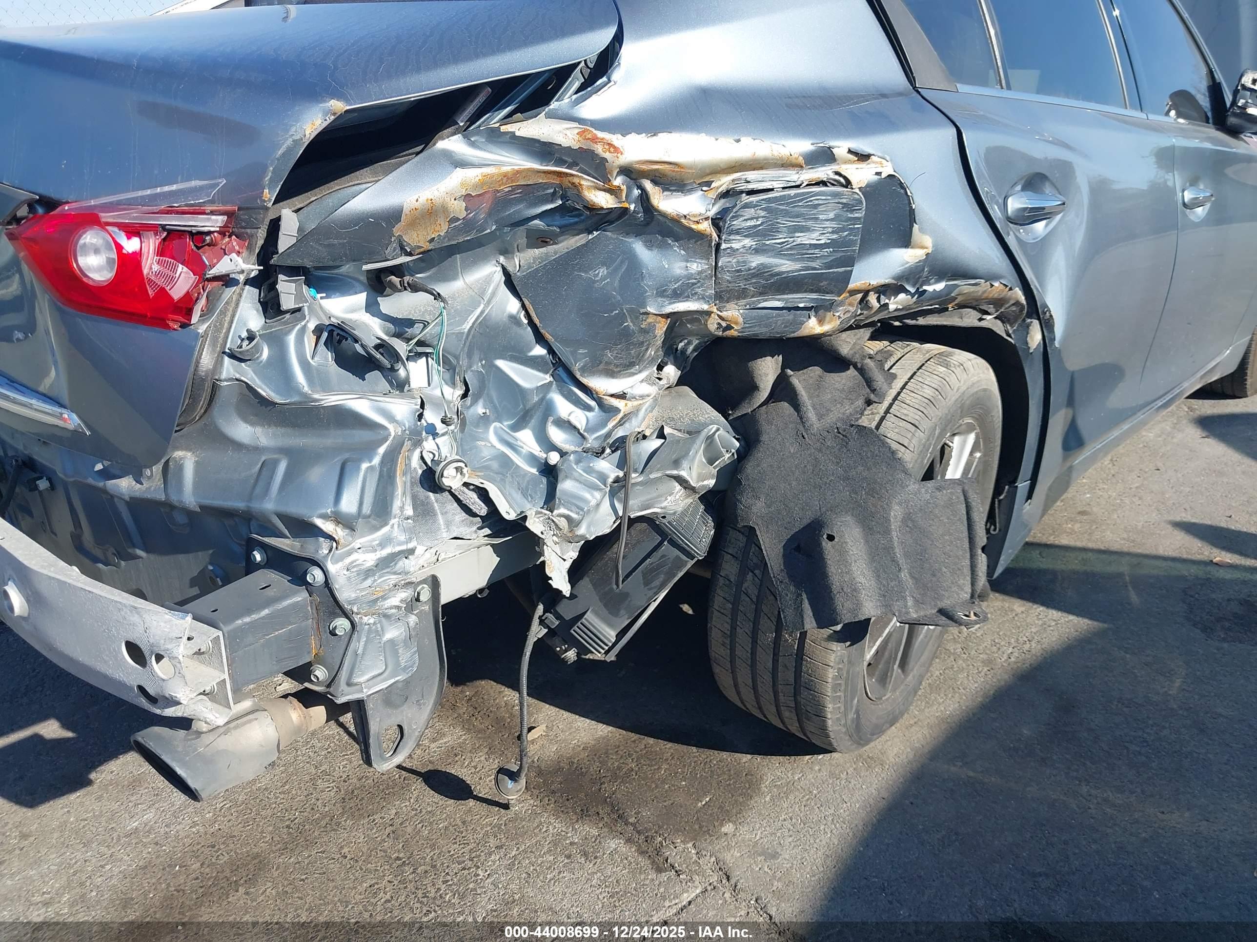INFINITI Q50 image 6