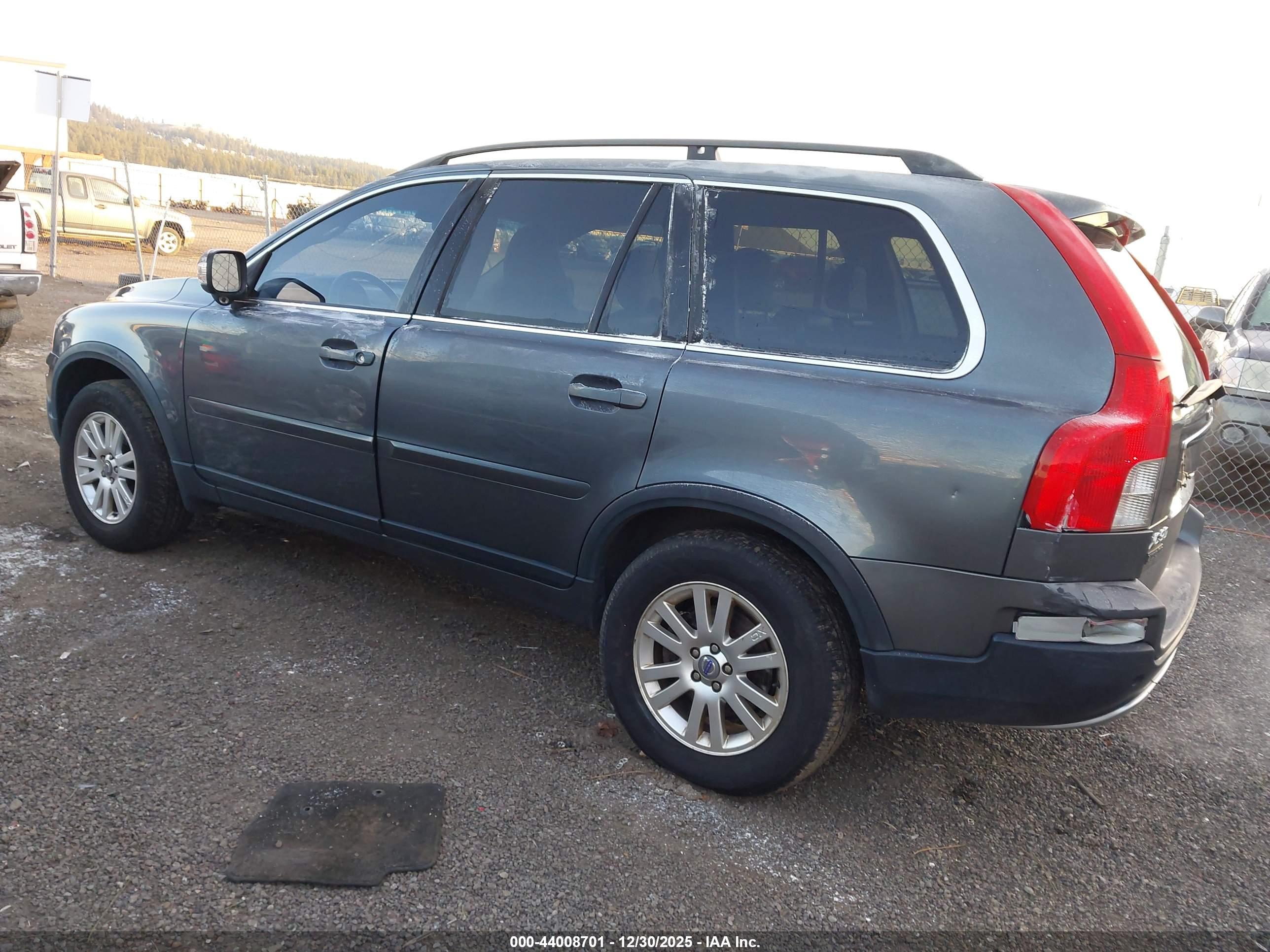 VOLVO XC90 image 3