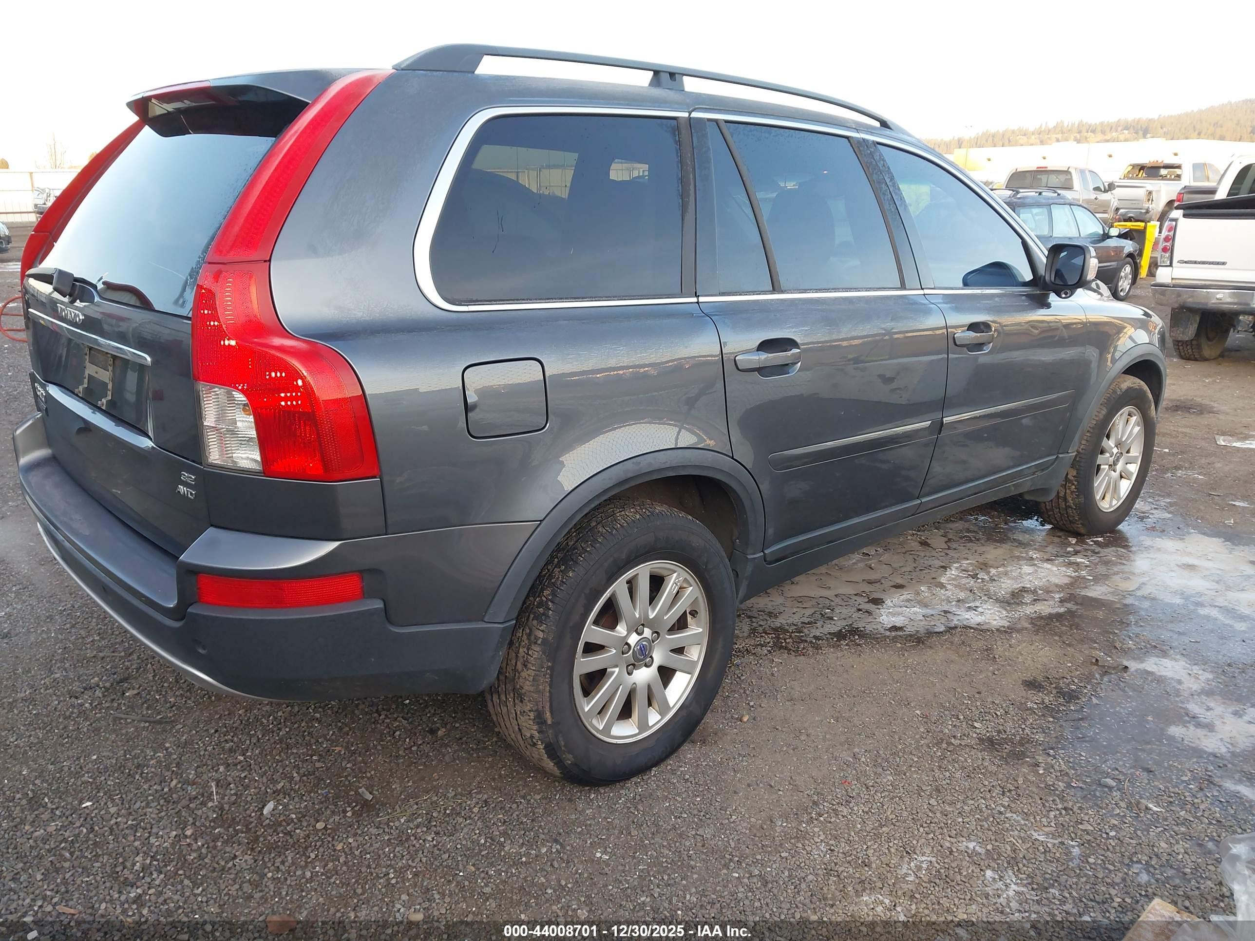VOLVO XC90 image 4