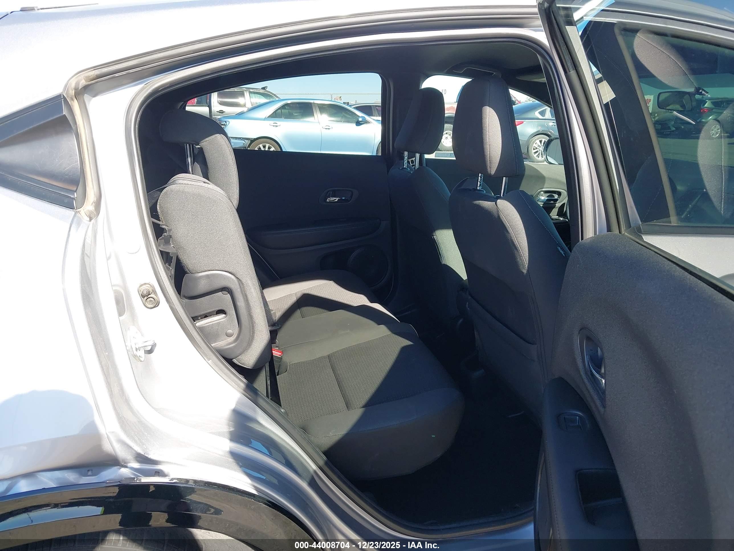 HONDA HR-V image 8