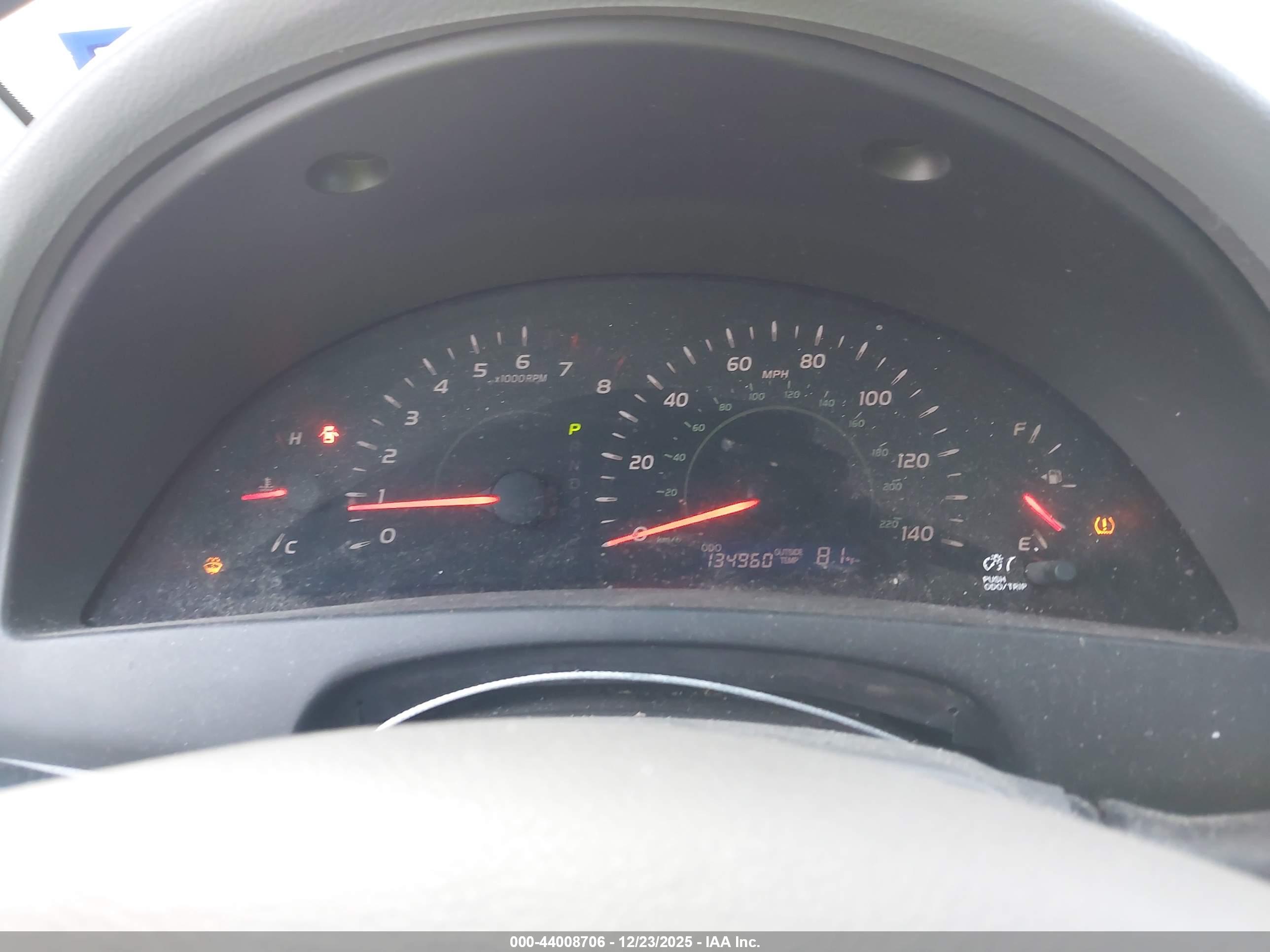 TOYOTA CAMRY image 7