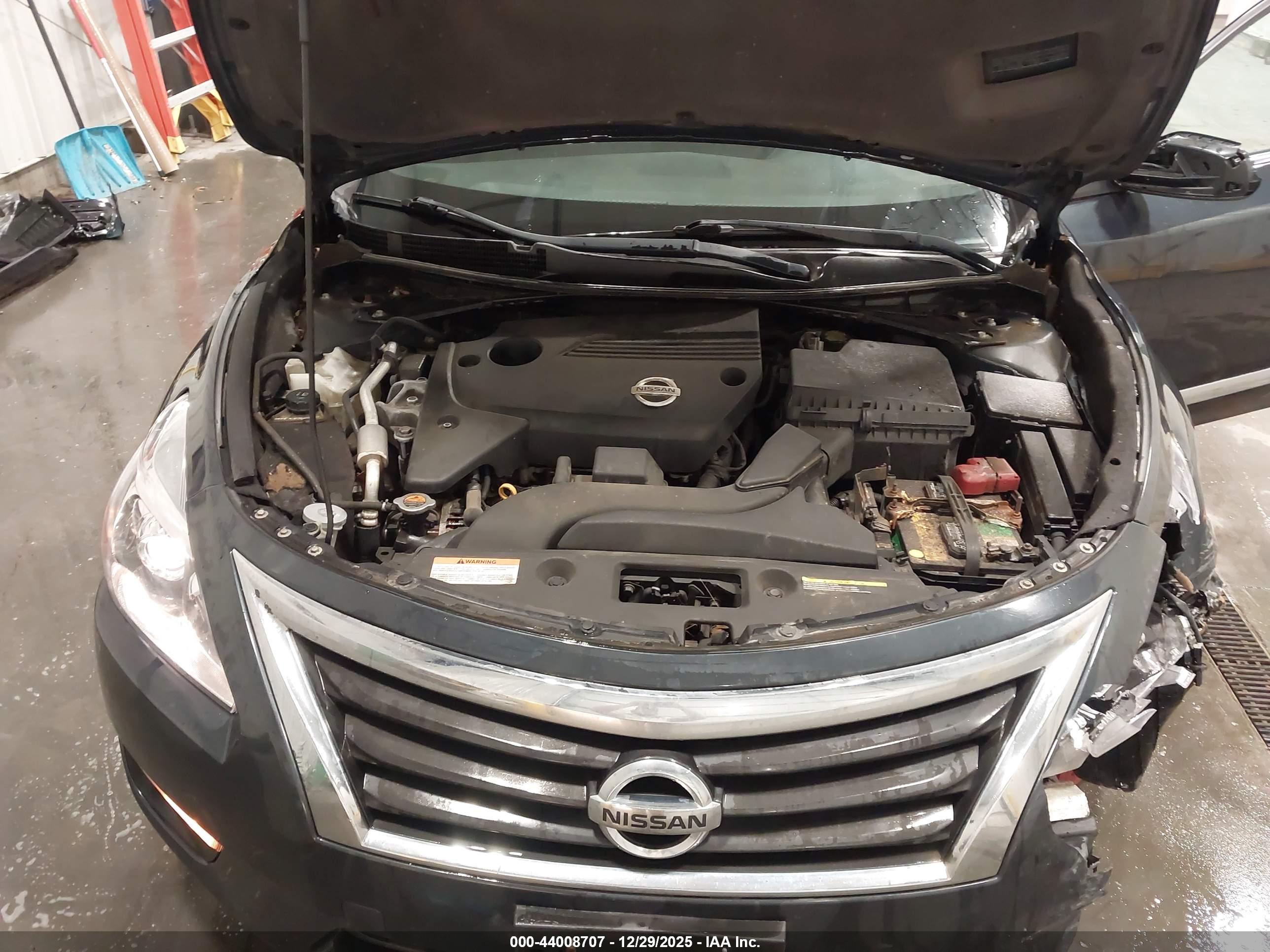NISSAN ALTIMA image 10