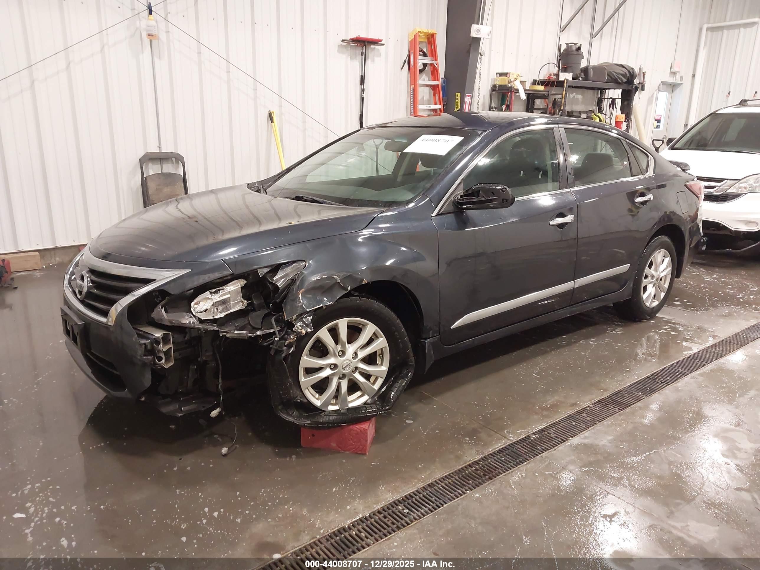 NISSAN ALTIMA image 2