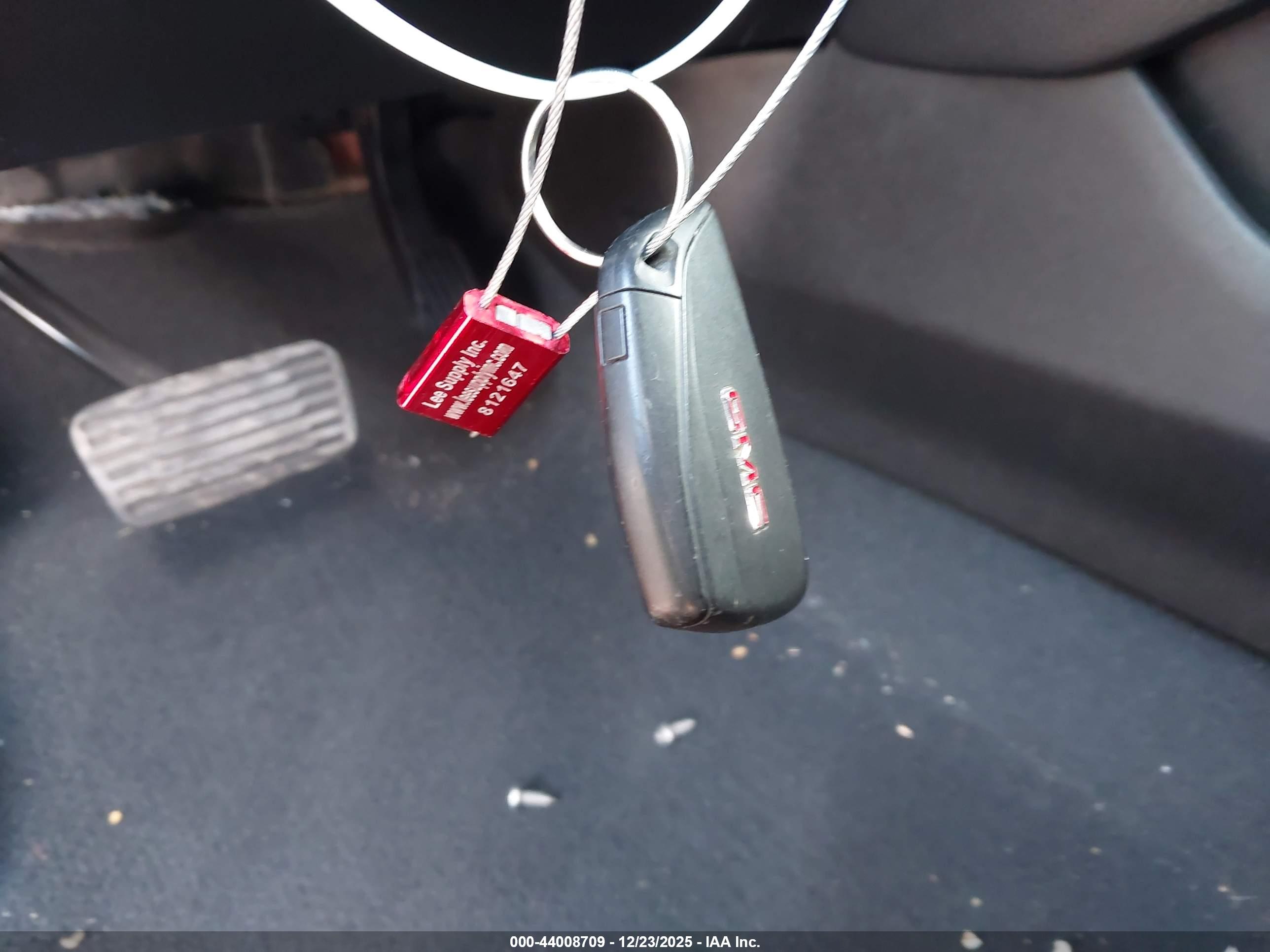GMC YUKON image 11