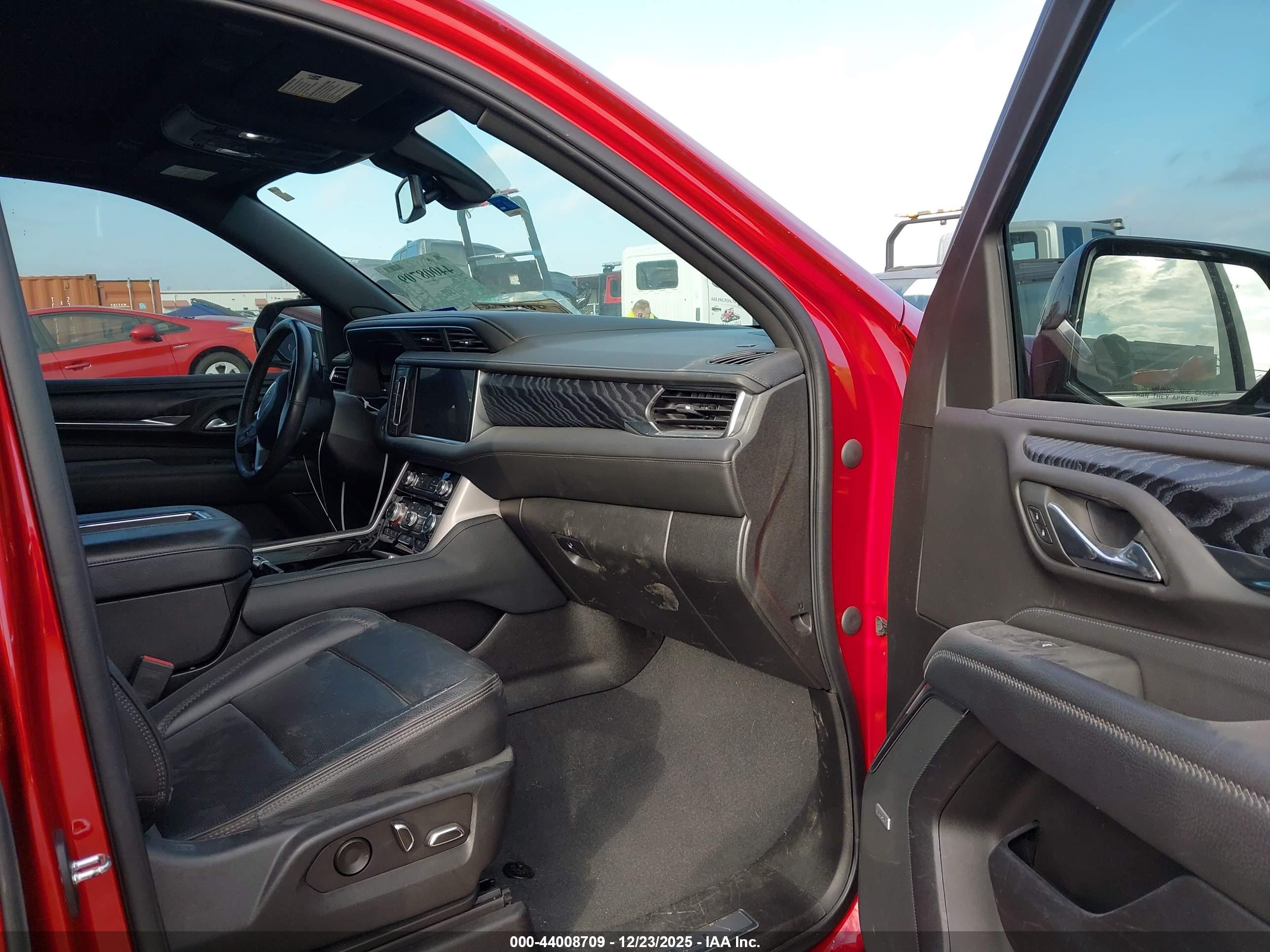 GMC YUKON image 5
