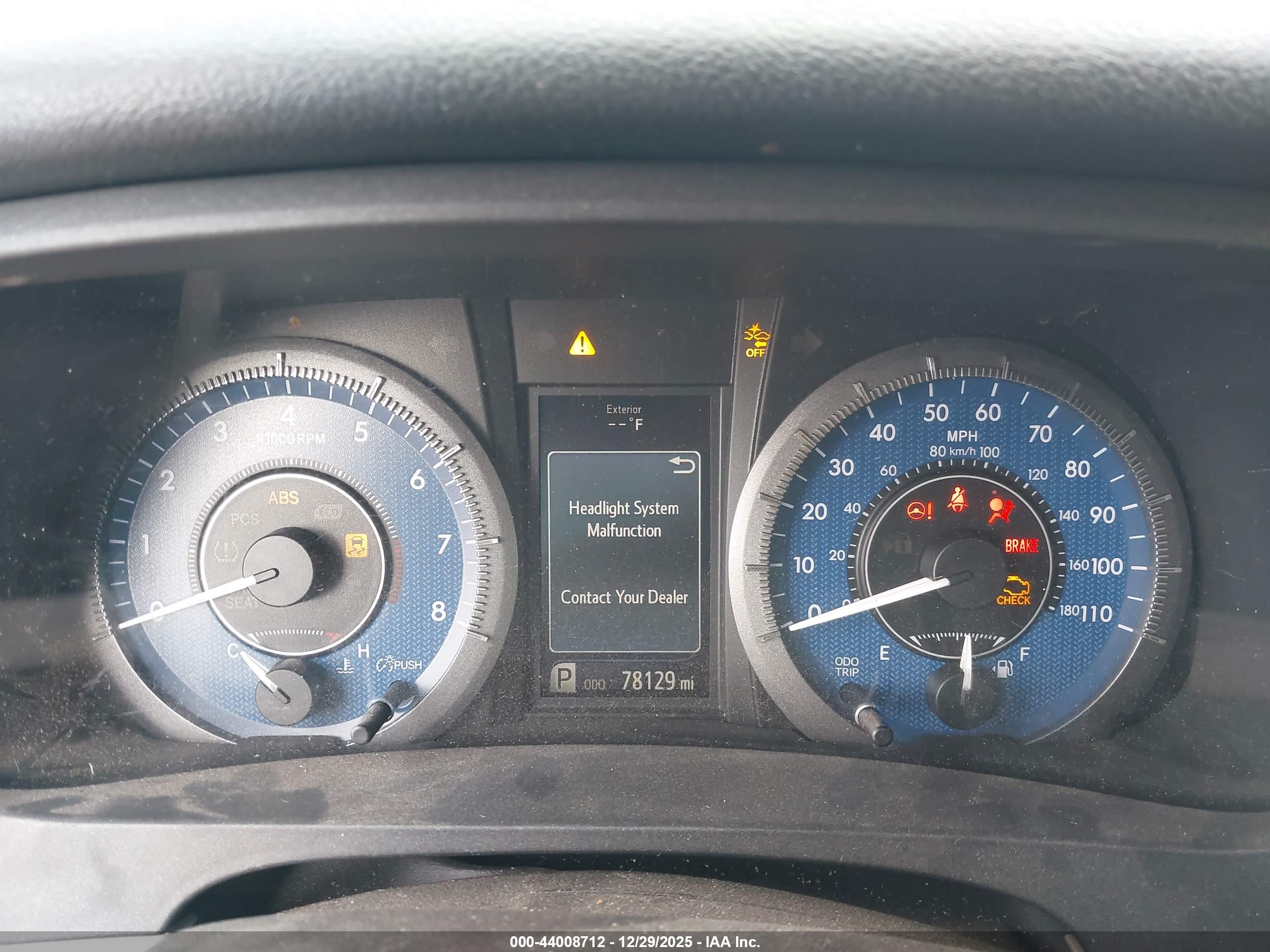 TOYOTA SIENNA image 7