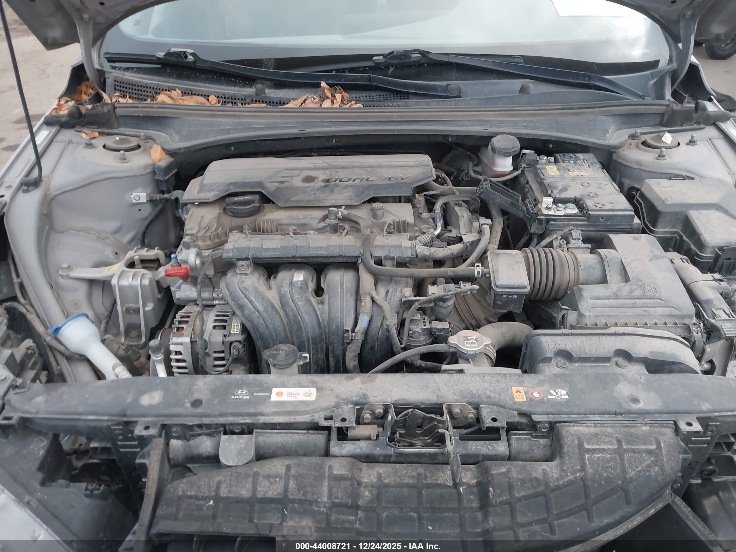 HYUNDAI ELANTRA image 10