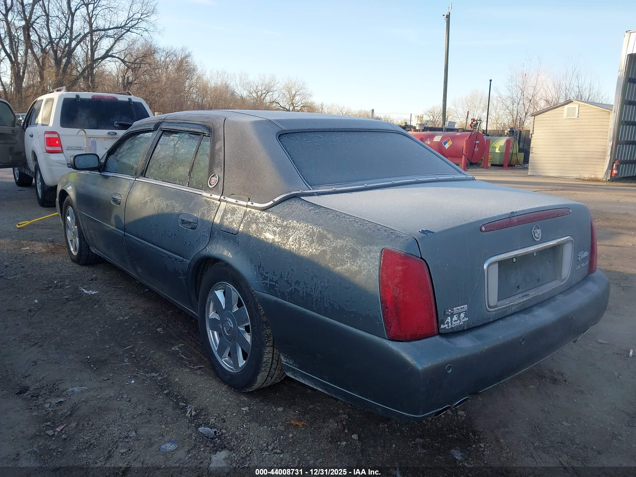 CADILLAC DEVILLE image 3