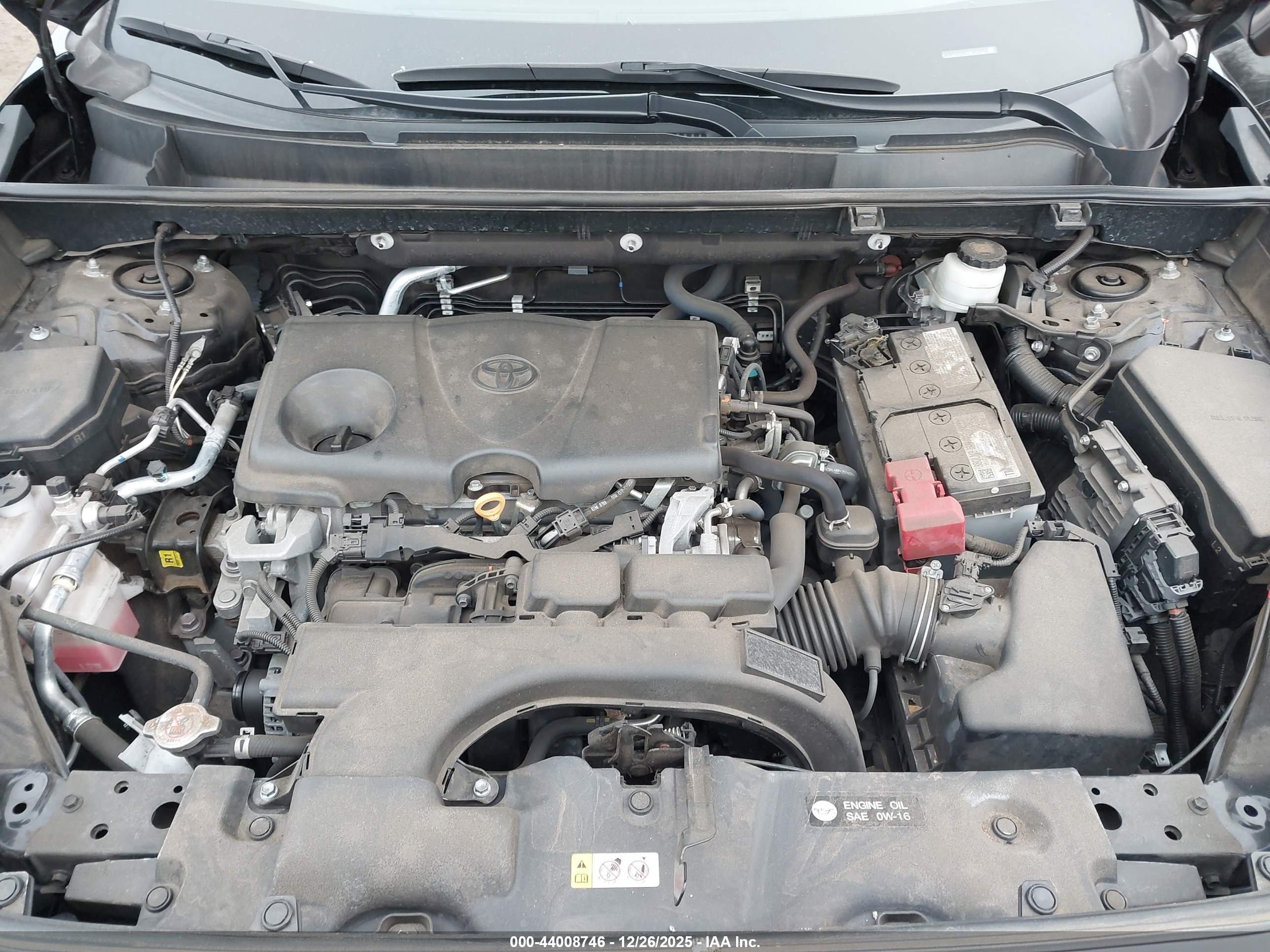 TOYOTA RAV4 image 10