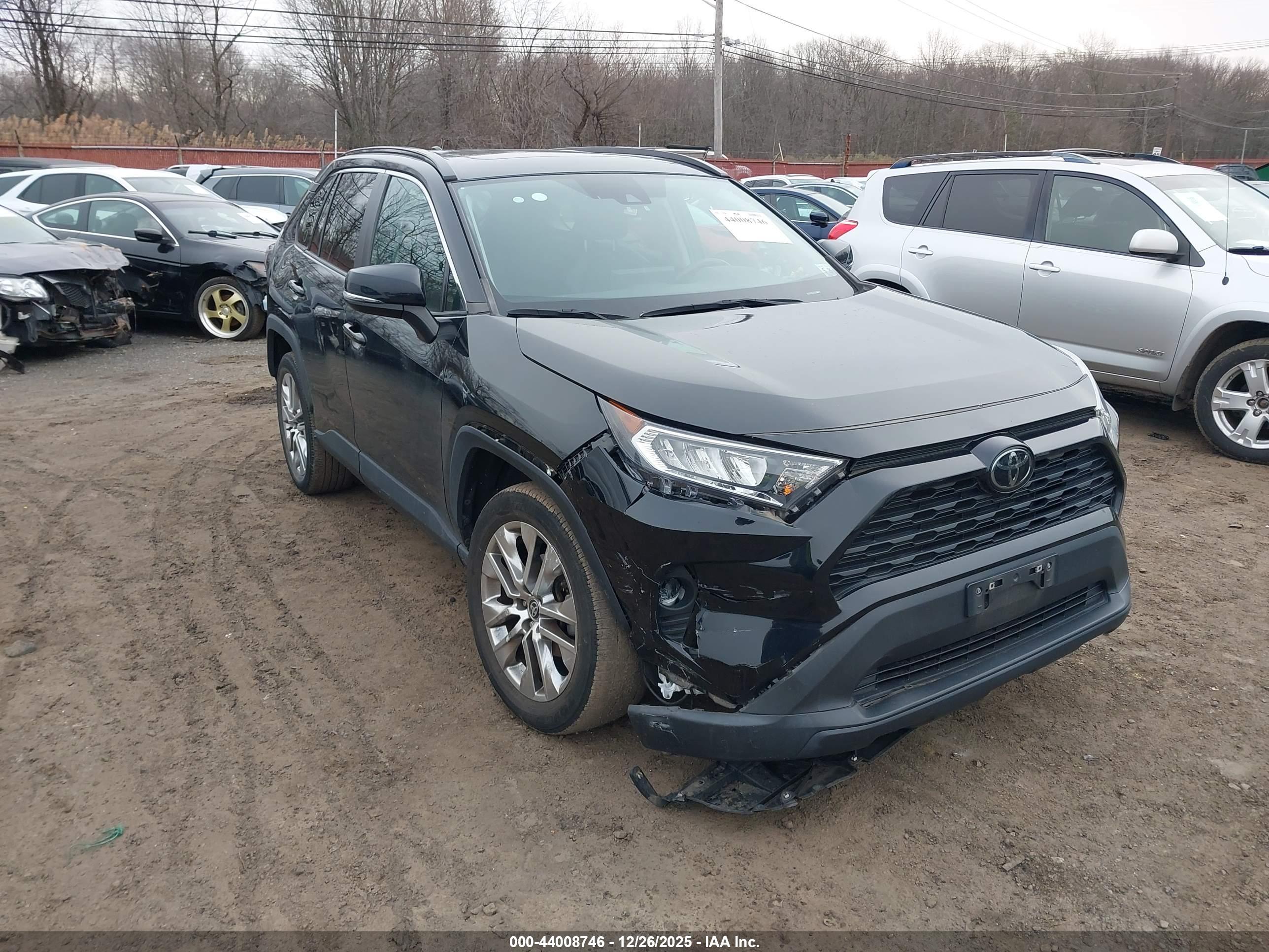 TOYOTA RAV4 image 6