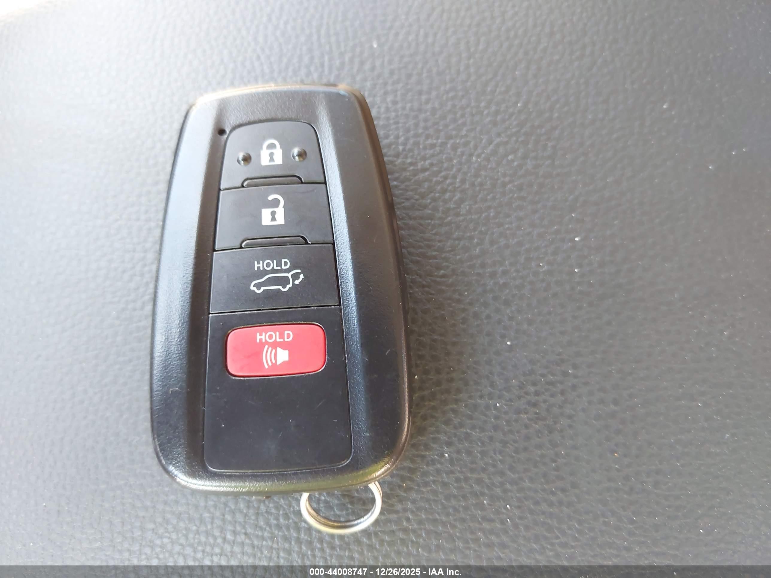 TOYOTA RAV4 image 11