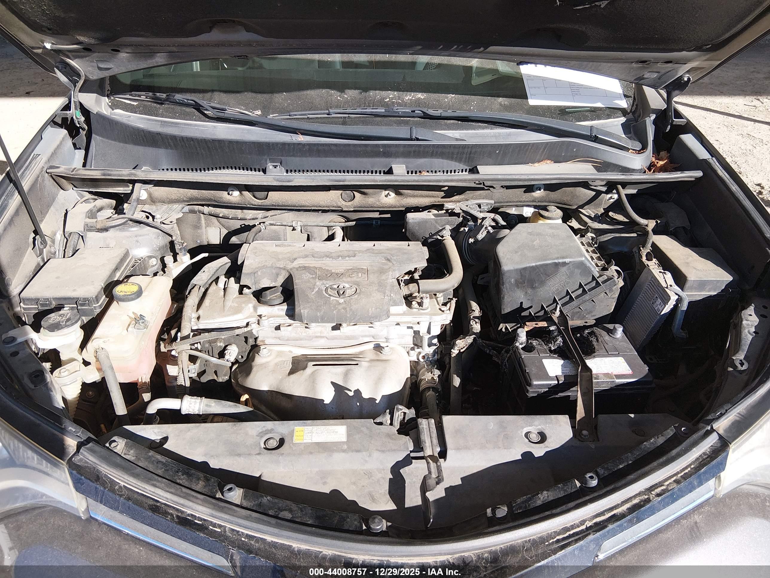 TOYOTA RAV4 image 10