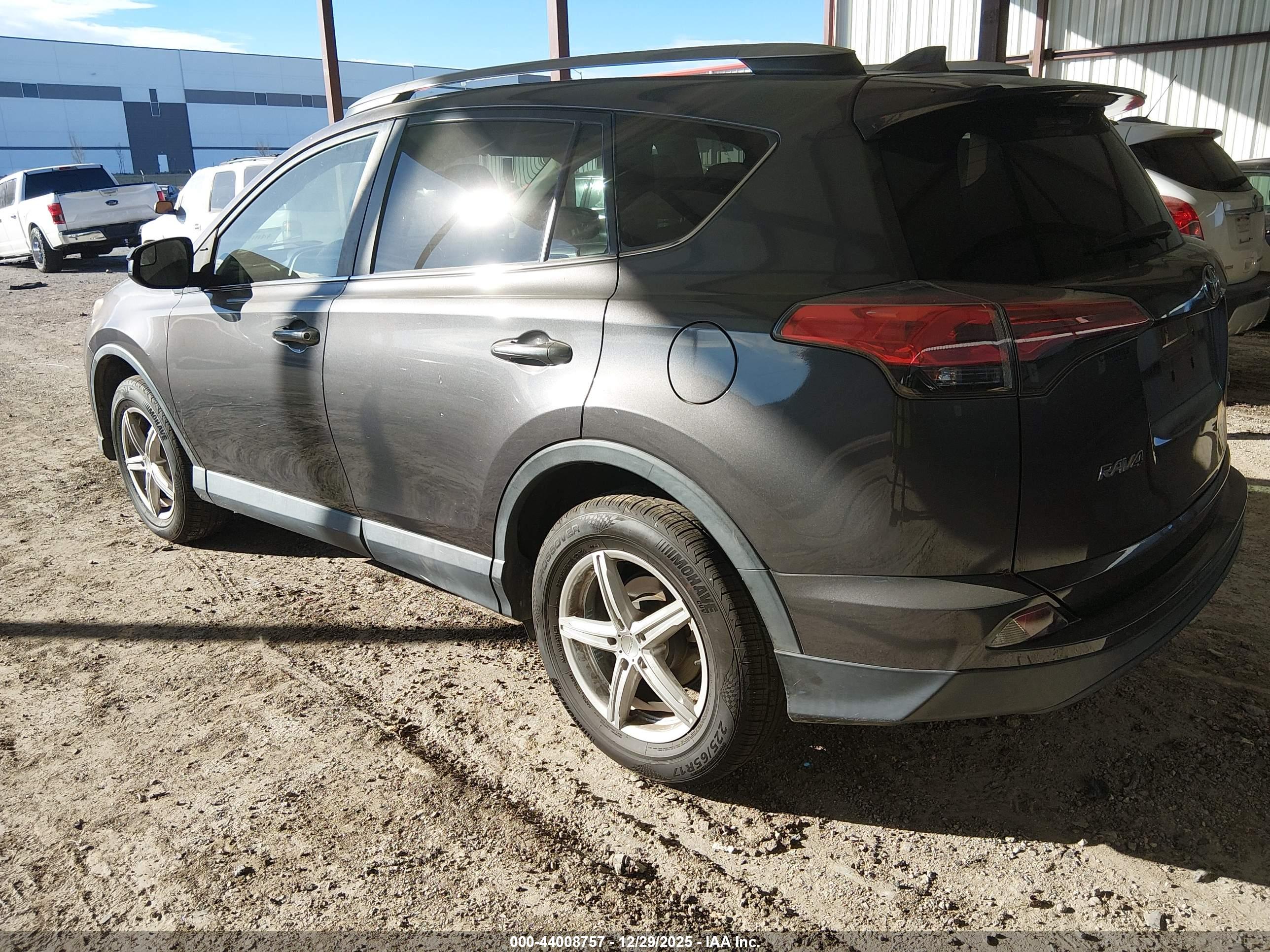TOYOTA RAV4 image 3