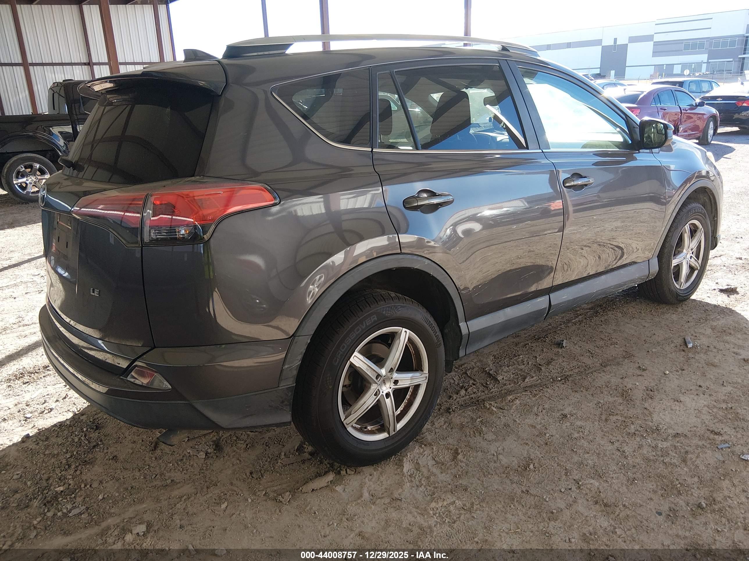 TOYOTA RAV4 image 4
