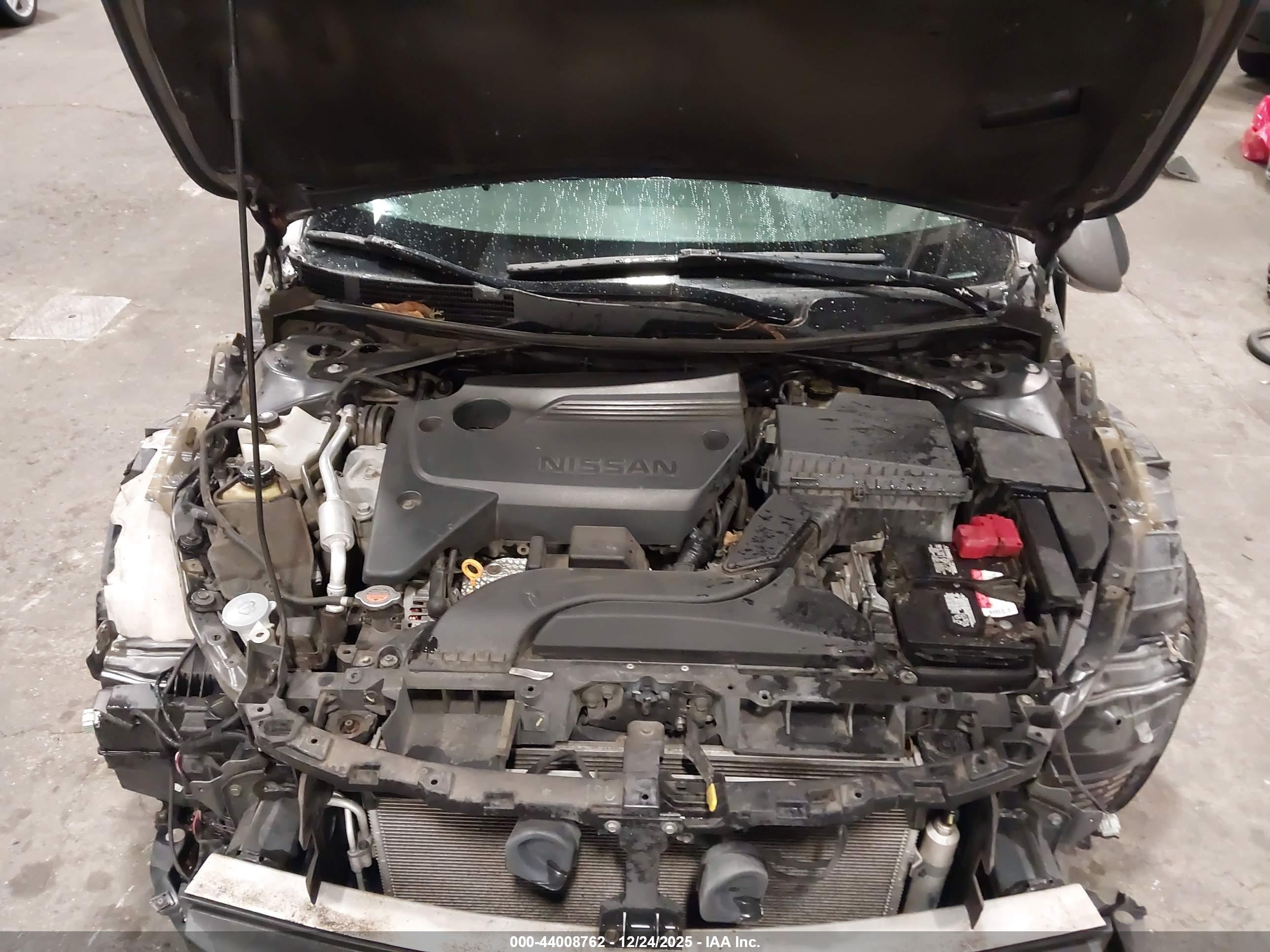 NISSAN ALTIMA image 10