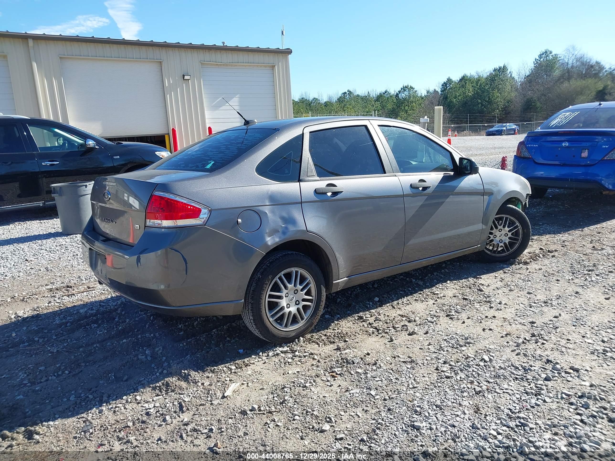 FORD FOCUS image 4