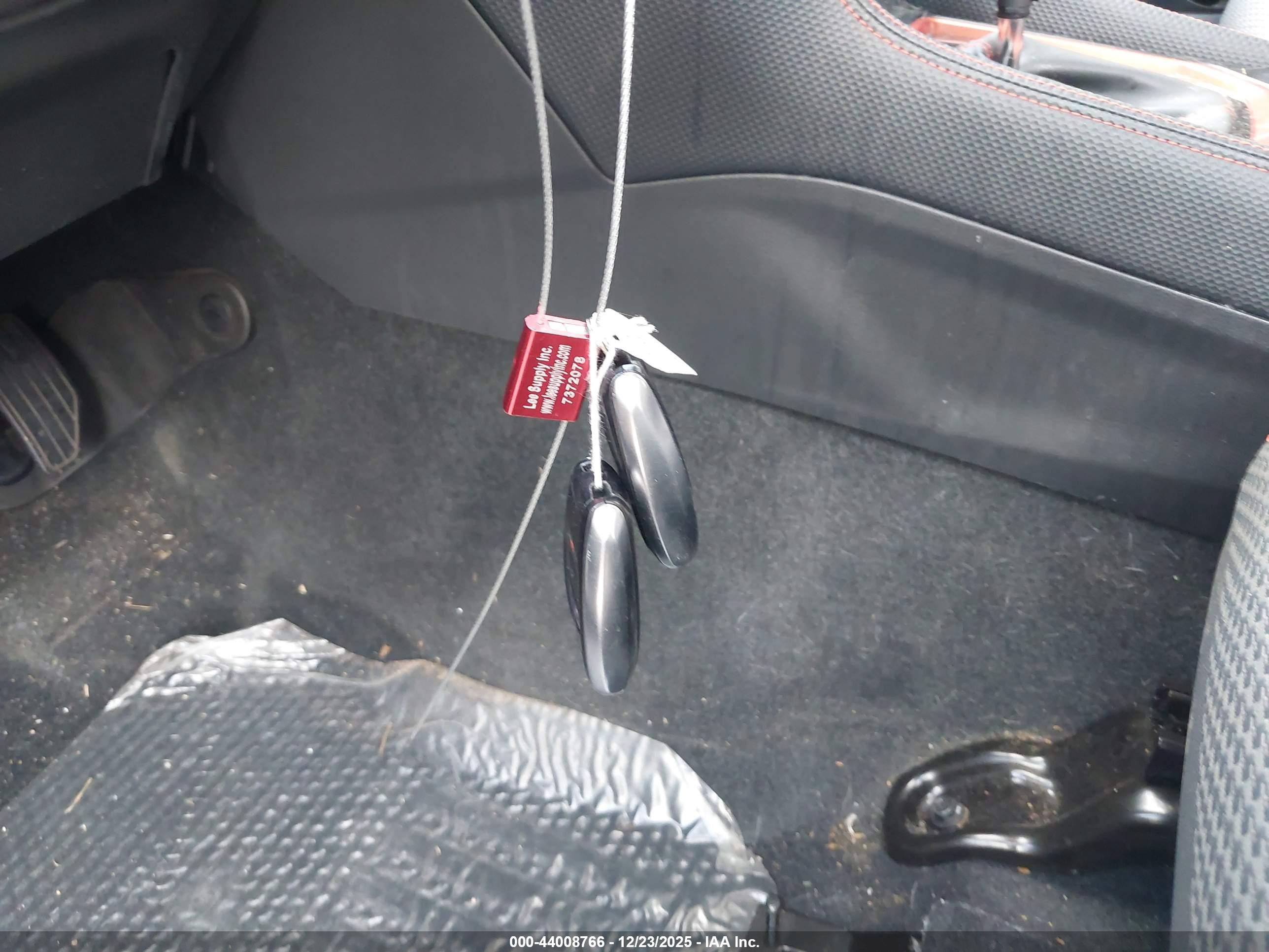 SUBARU FORESTER image 11