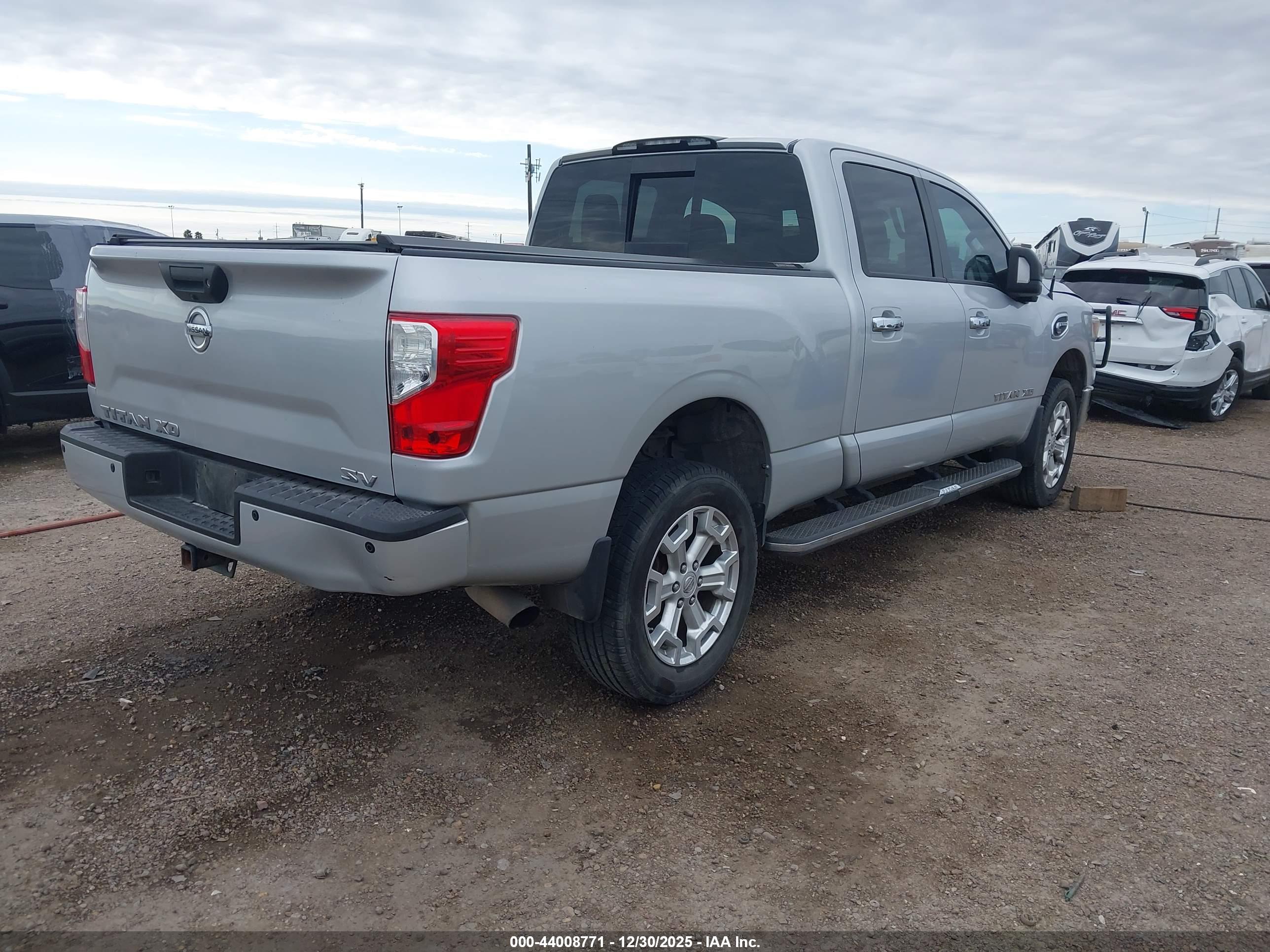 NISSAN TITAN image 4