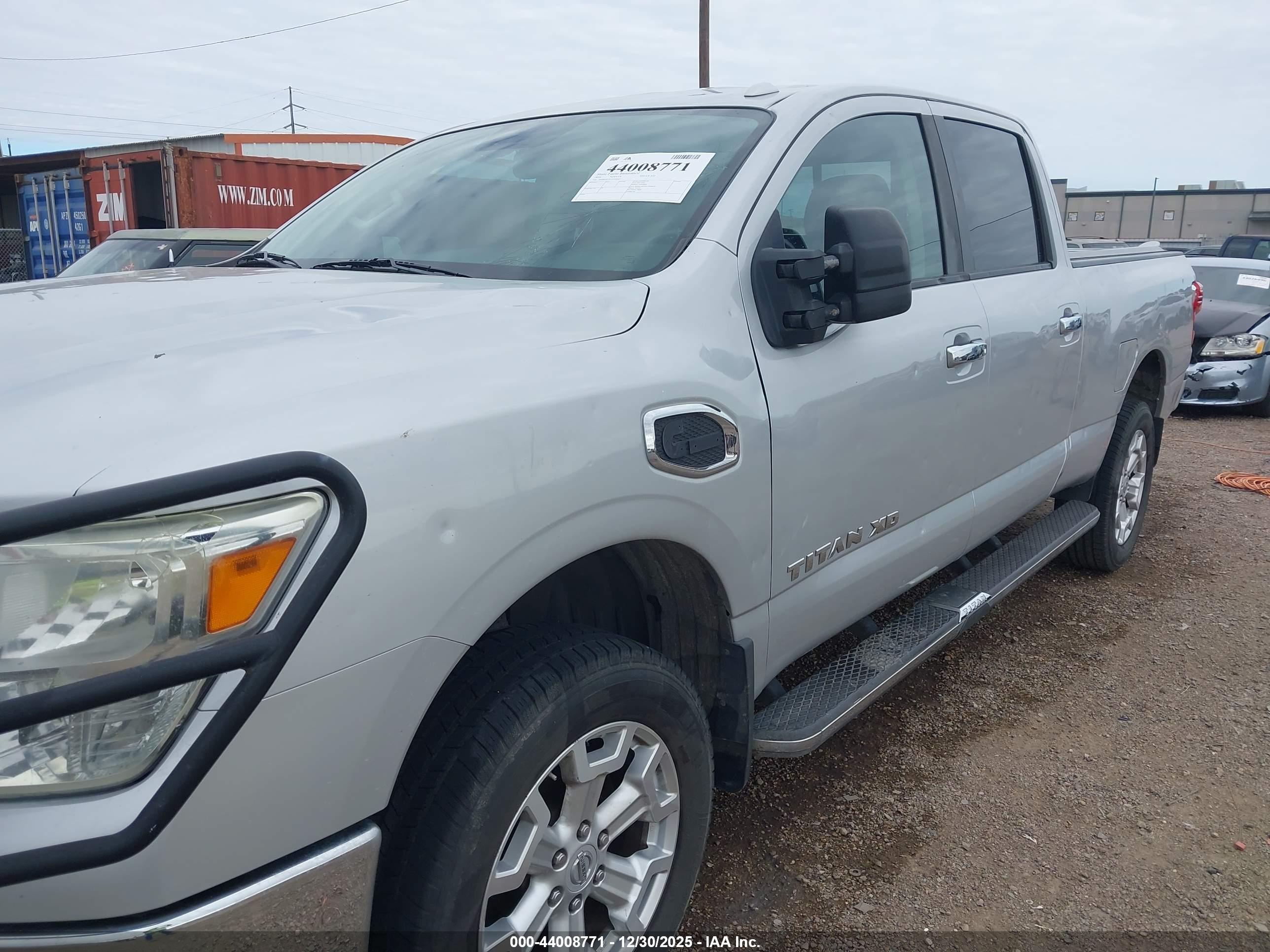 NISSAN TITAN image 6