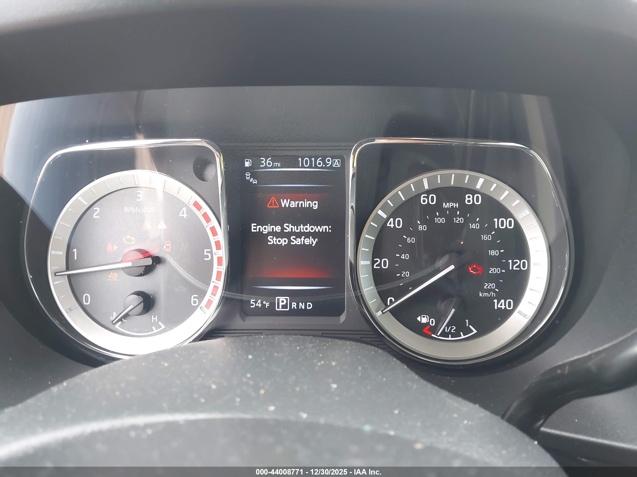 NISSAN TITAN image 7